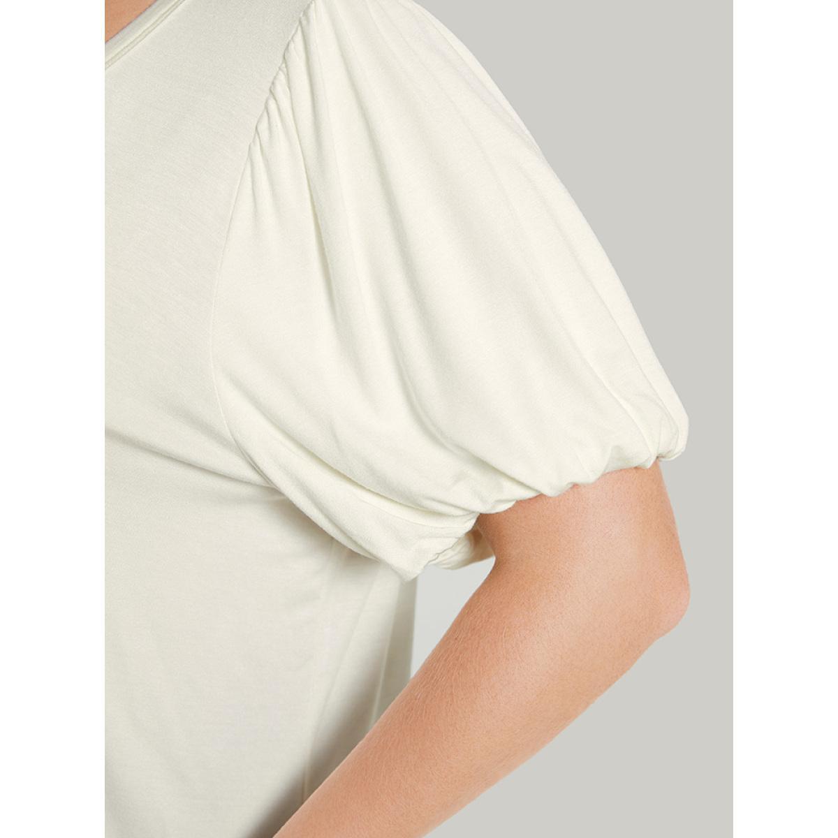 Plus Size Solid Puff Sleeve V Neck T-shirt White Women Elegant Plain V-neck Dailywear T-shirts BloomChic 26/4X Product Image