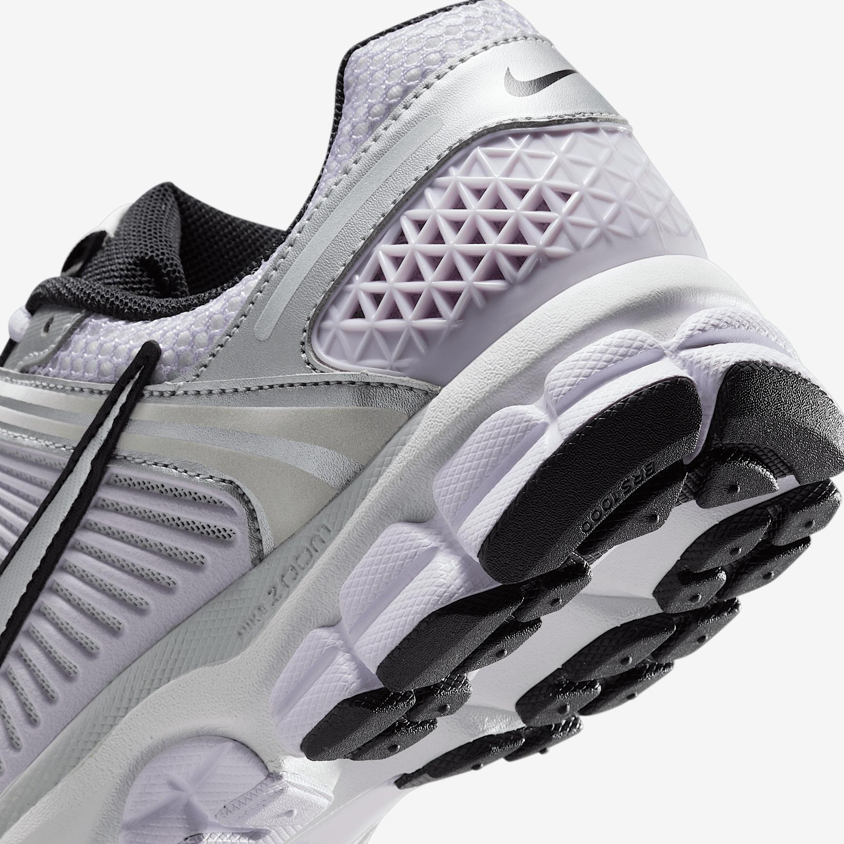 Nike Women's Zoom Vomero 5 Shoes Product Image