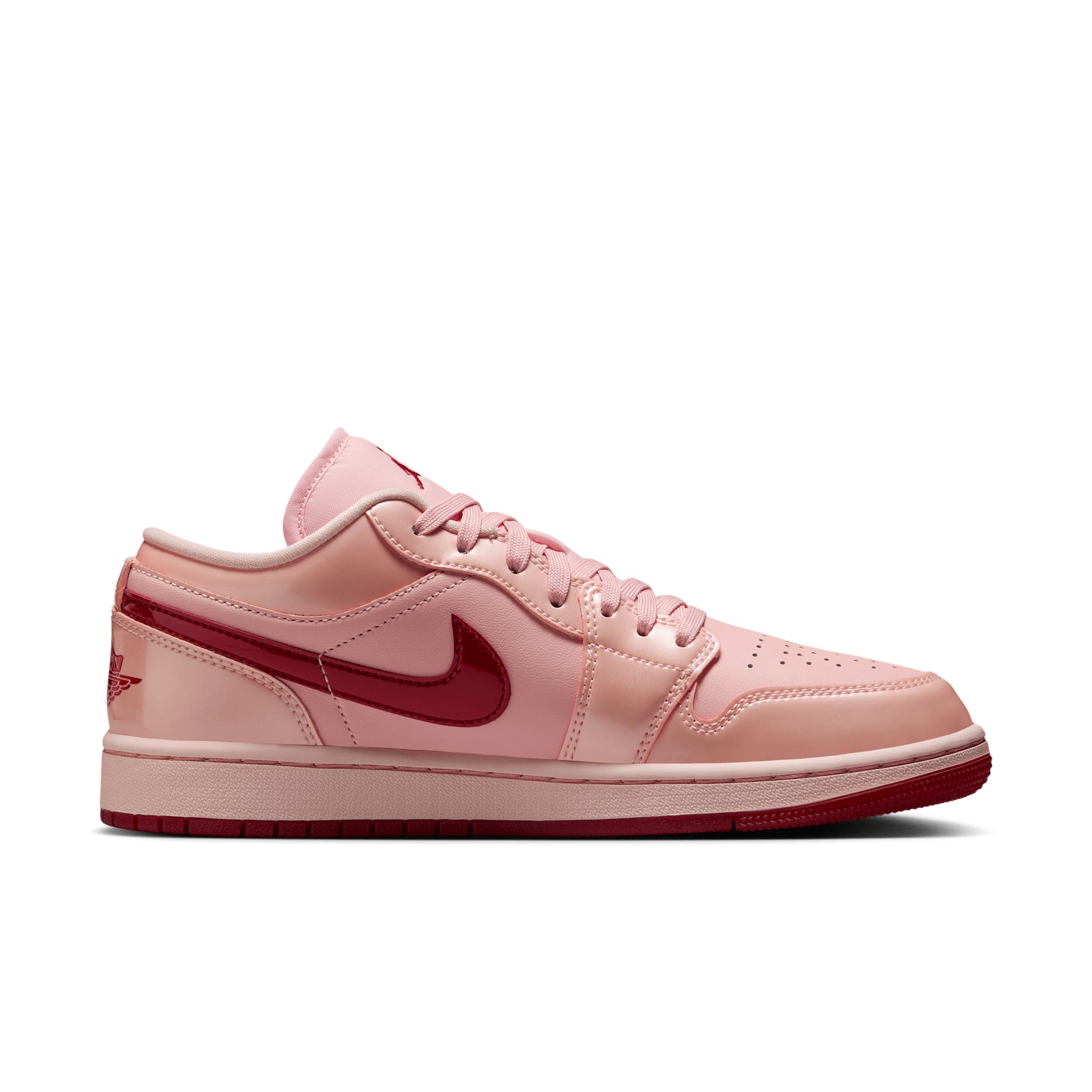 Jordan Womens Air 1 Low SE Casual Shoes Product Image