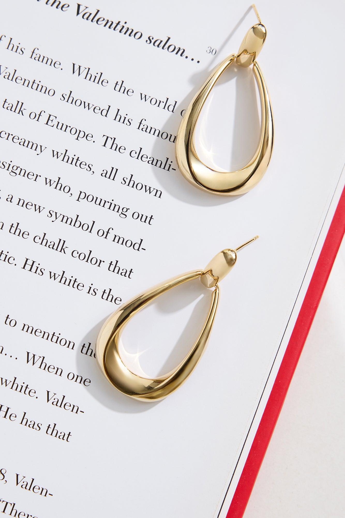 Dahlia Earrings Gold Product Image
