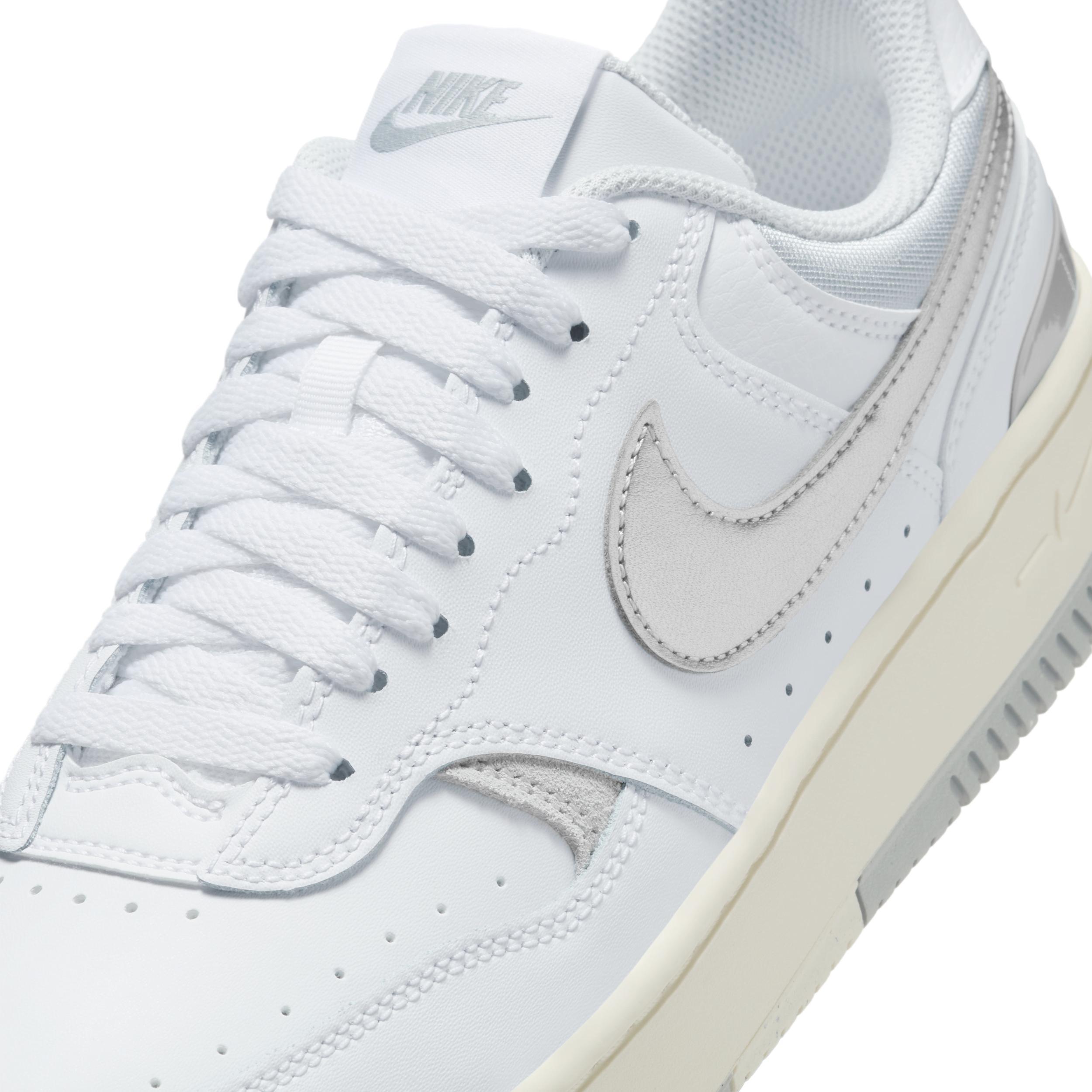 Nike Women's Gamma Force Shoes Product Image