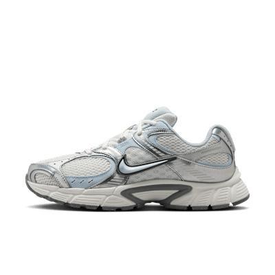 Nike Women's V5 RNR Shoes Product Image
