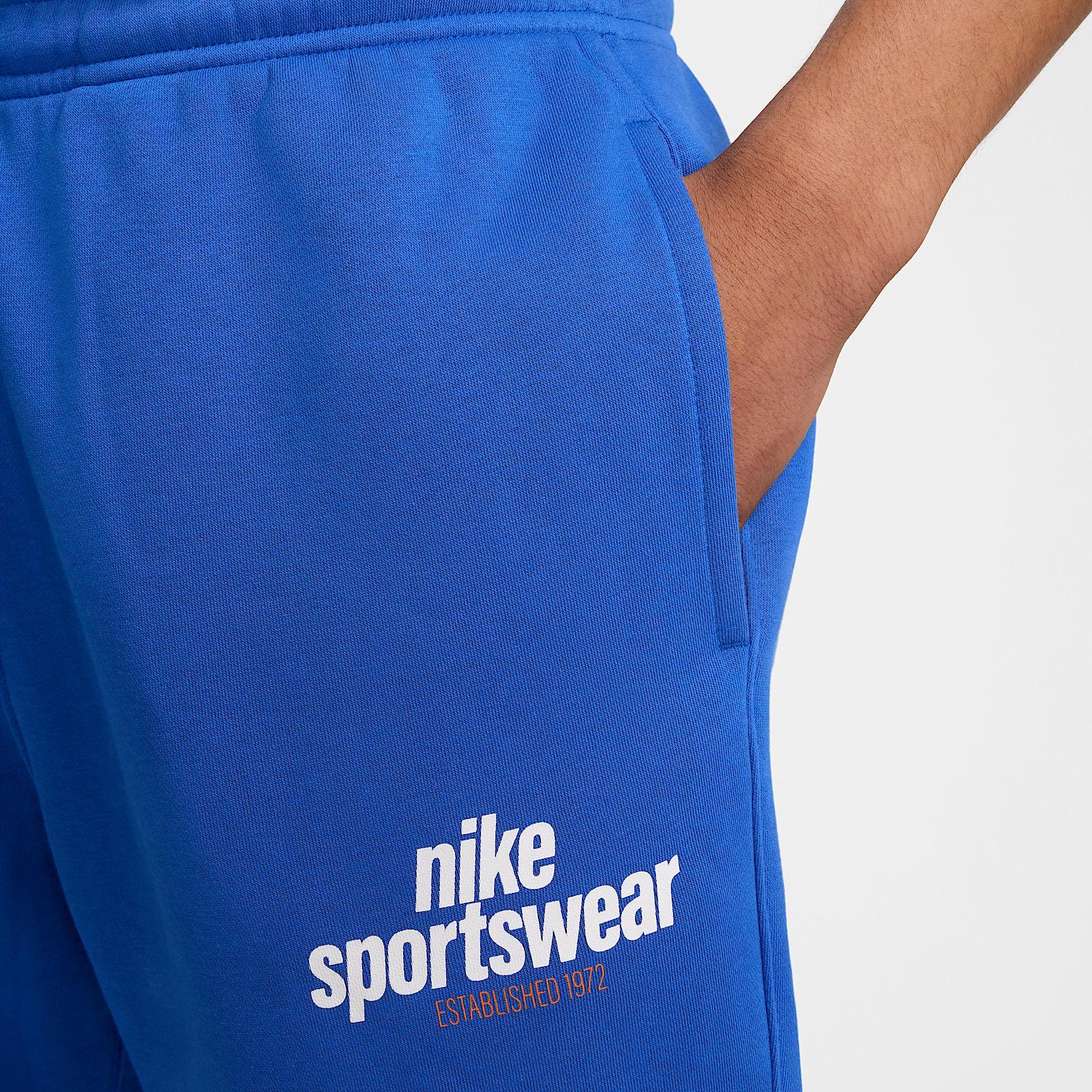 Nike Club Men's Fleece Pants Product Image