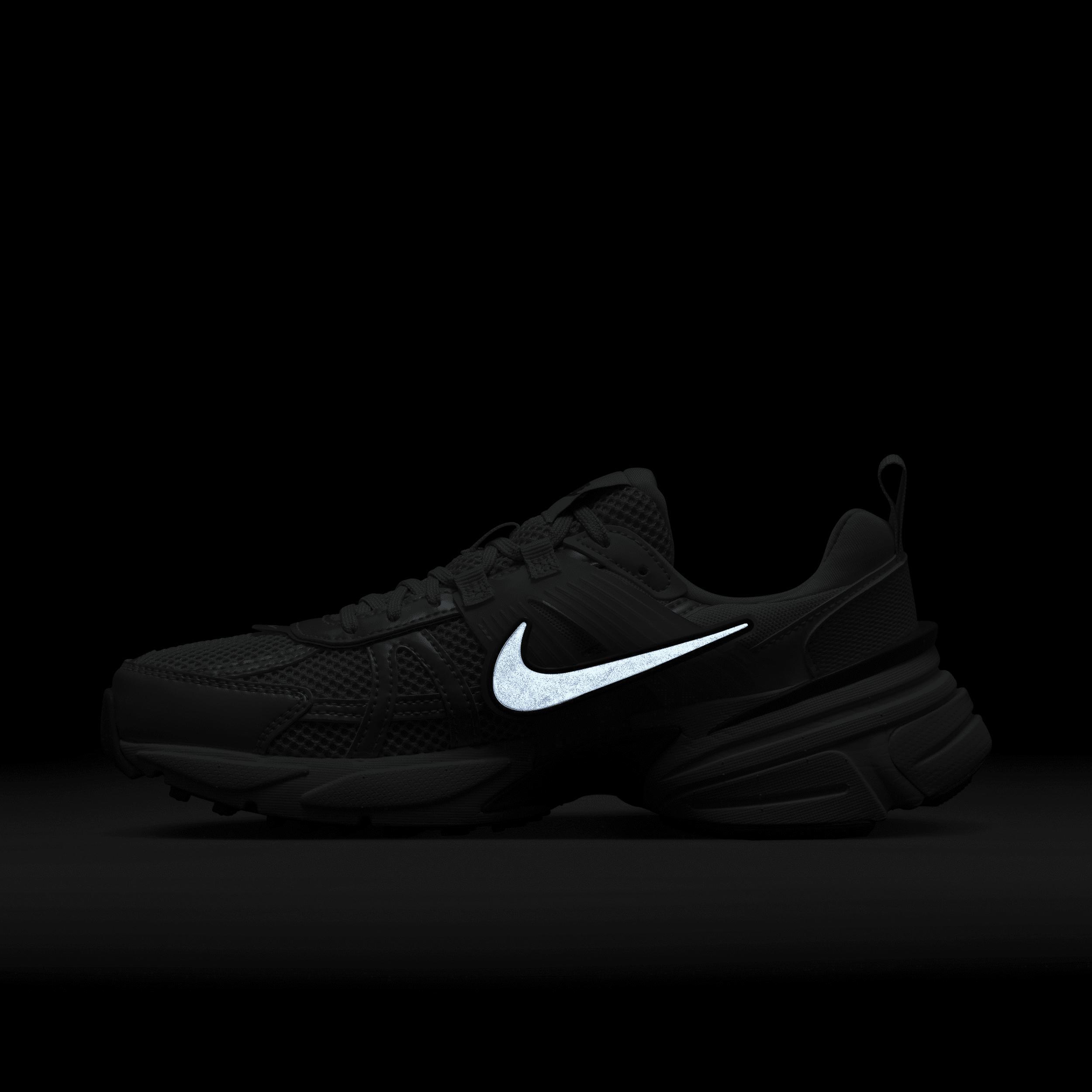 Nike Women's V2K Run Shoes Product Image