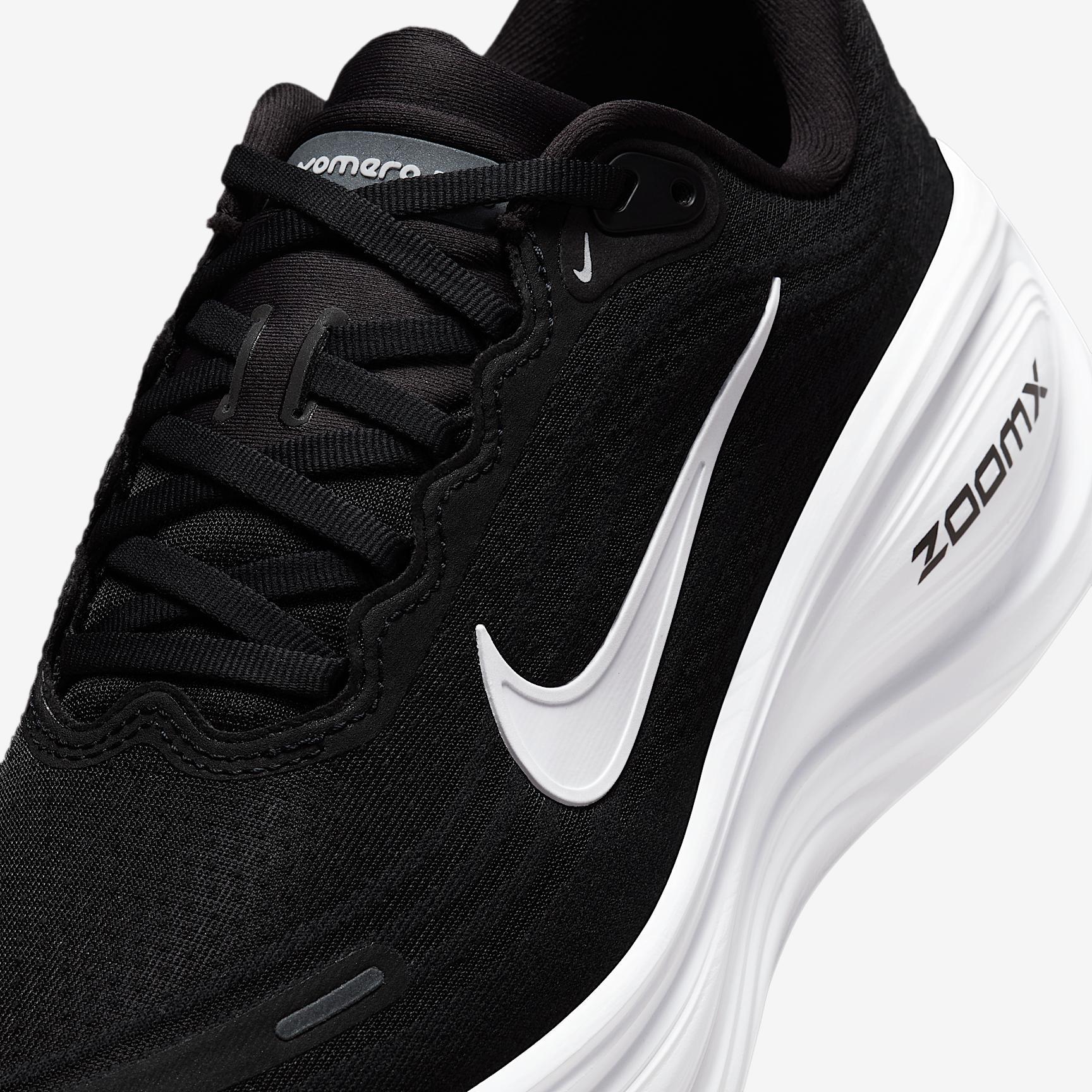 Nike Women's Vomero Plus Road Running Shoes (Extra Wide) Product Image