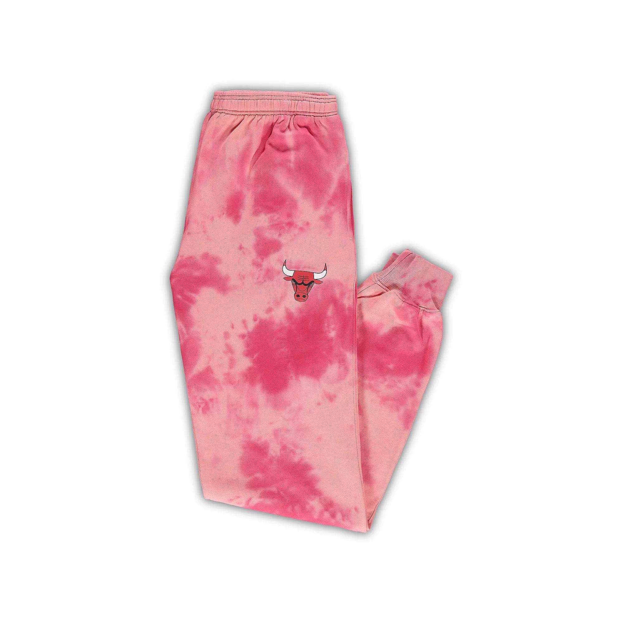 Men's Fanatics Branded Red Chicago Bulls Big & Tall Wordmark Cloud Dye Jogger Pants, Size: 3XB Product Image