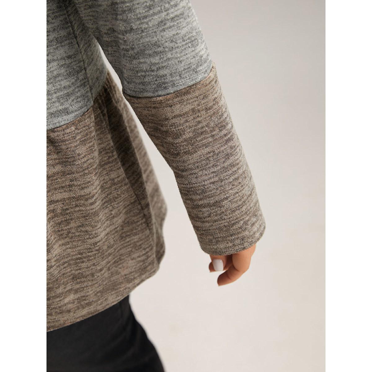 Plus Size Contrast Patchwork Gathered T-shirt Multicolor Women Casual Gathered Plain Round Neck Dailywear T-shirts BloomChic 28/5X Product Image