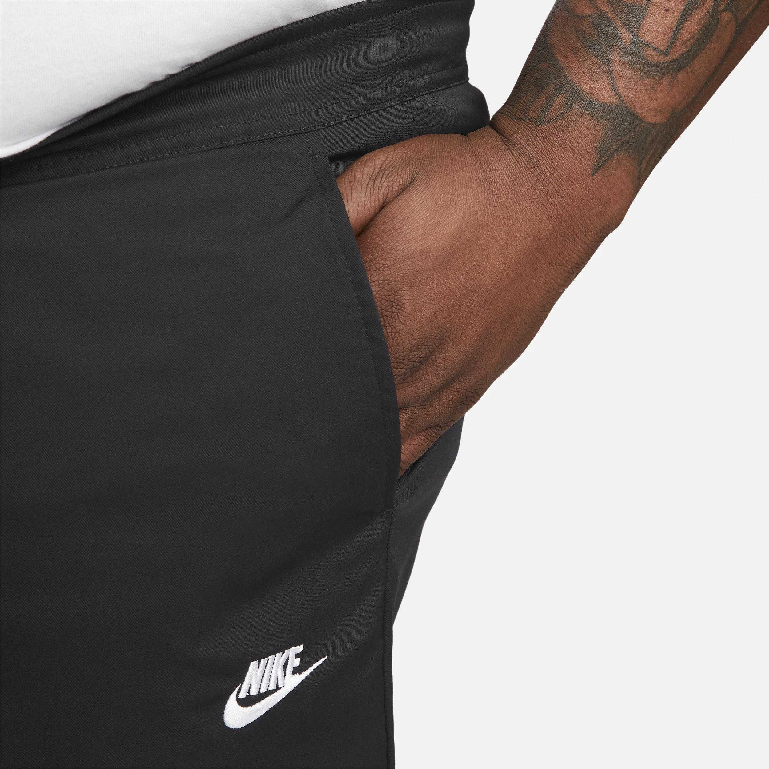 Nike Club Men's Woven Tapered Leg Pants Product Image