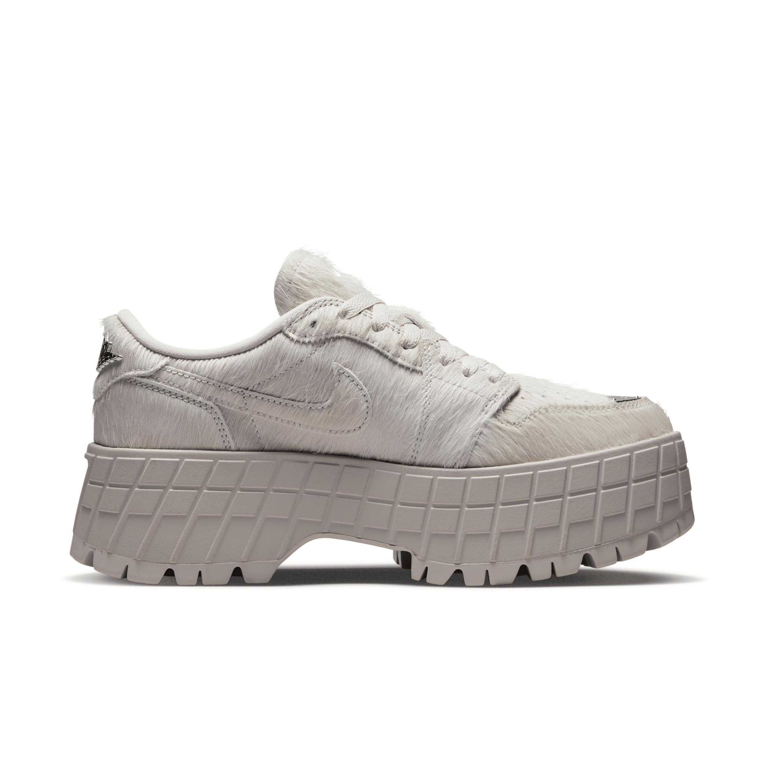 Air Jordan 1 Brooklyn Low Women's Shoes Product Image