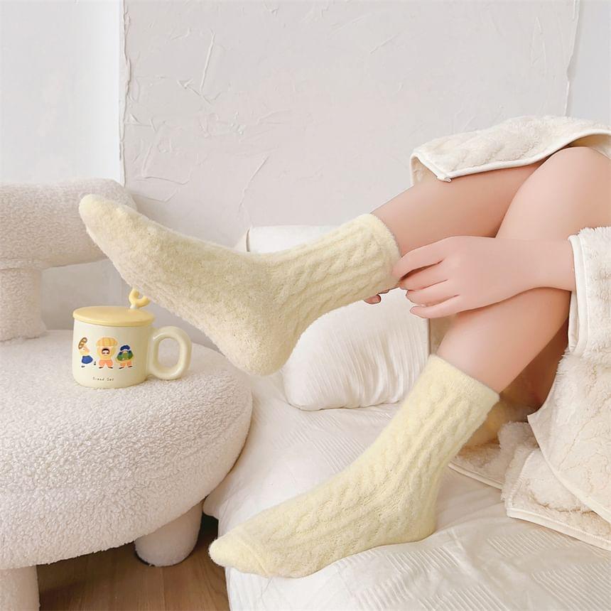 Plain Cable-Knit Socks Product Image