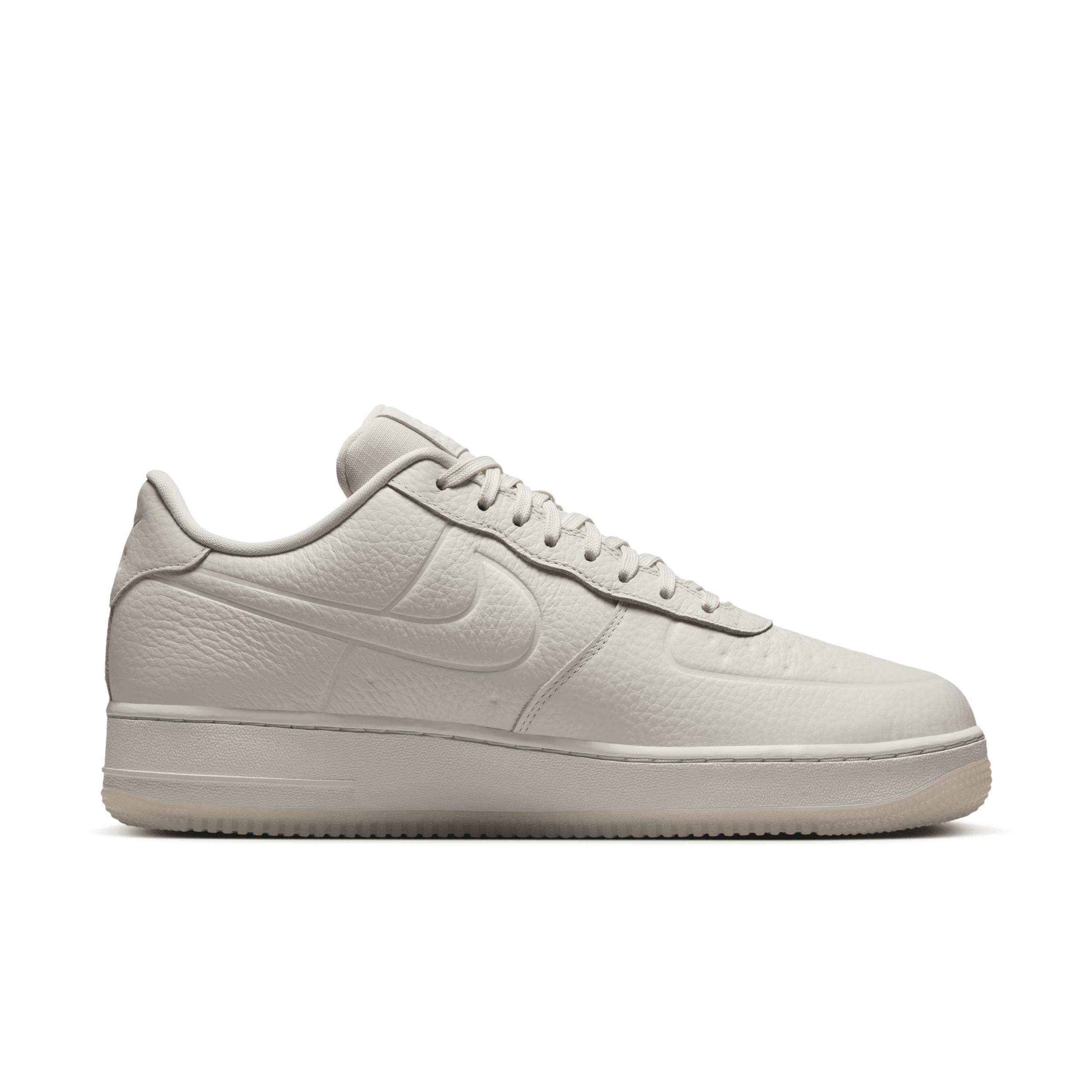Mens Nike Air Force 1 07 Pro Tech Low Casual Shoes Product Image