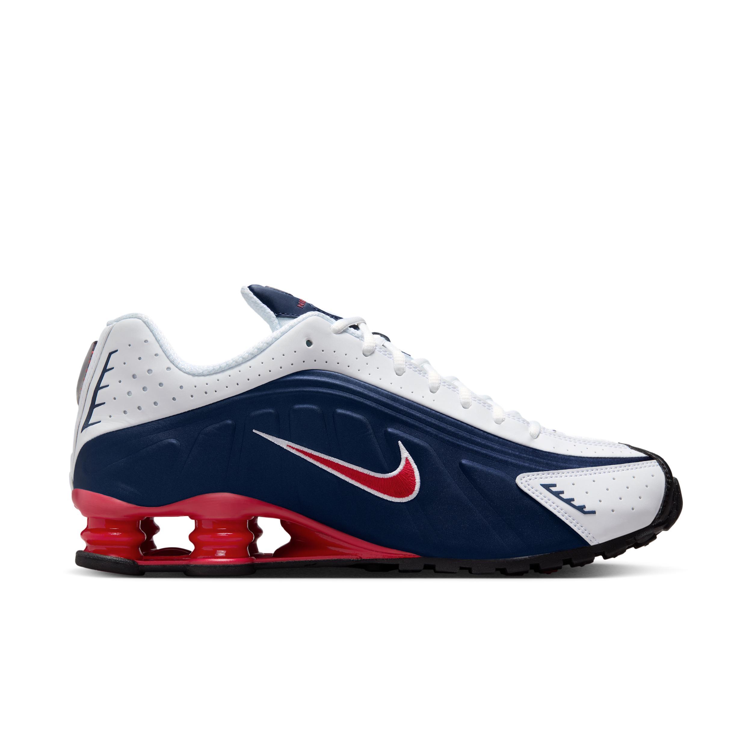 Nike Men's Shox R4 Shoes Product Image