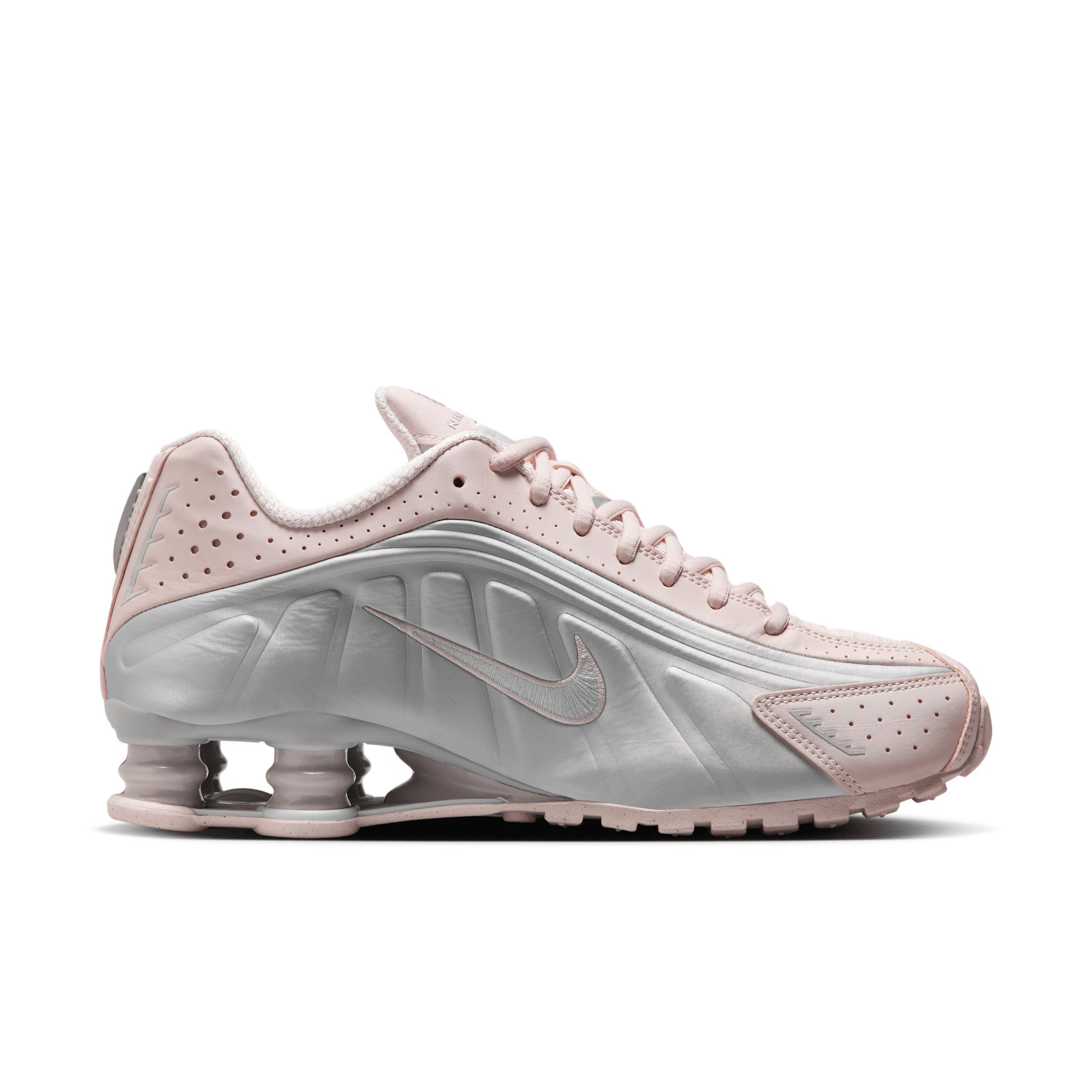 Nike Women's Shox R4 Shoes Product Image