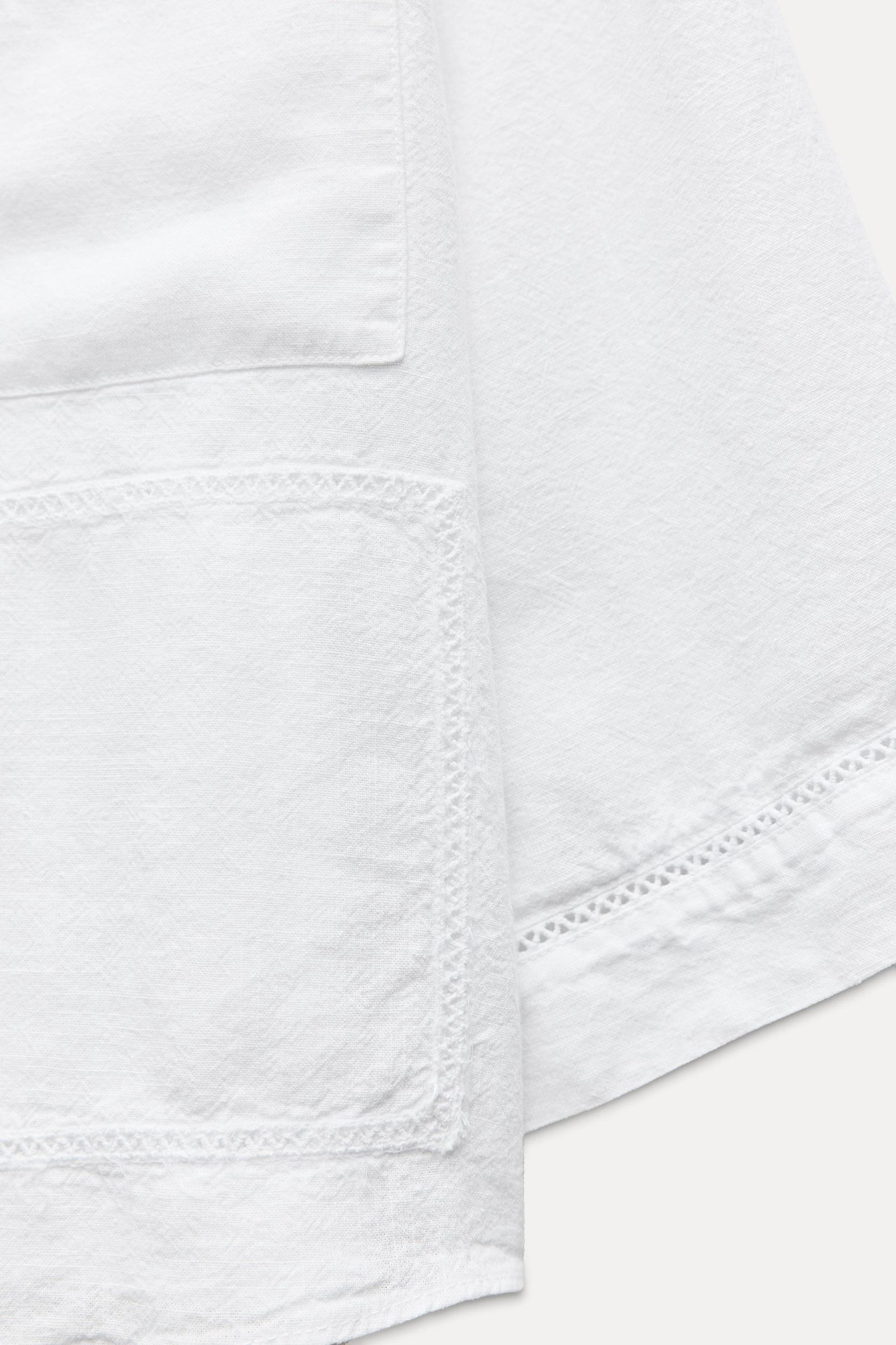 LACE INSERT SHORT SHIRT Product Image