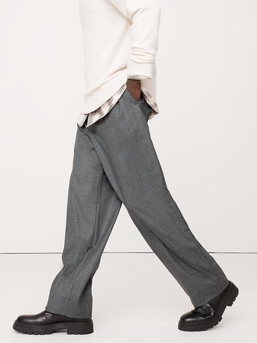 Signature Italian Flannel Wide-Leg Pant Product Image