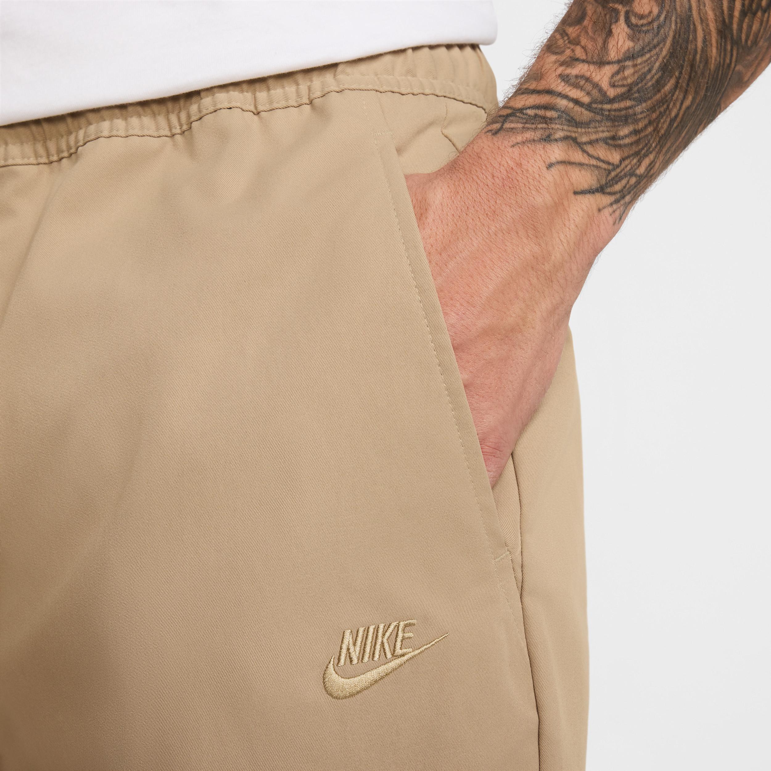 Nike Men's Club Woven Tapered Pants Product Image