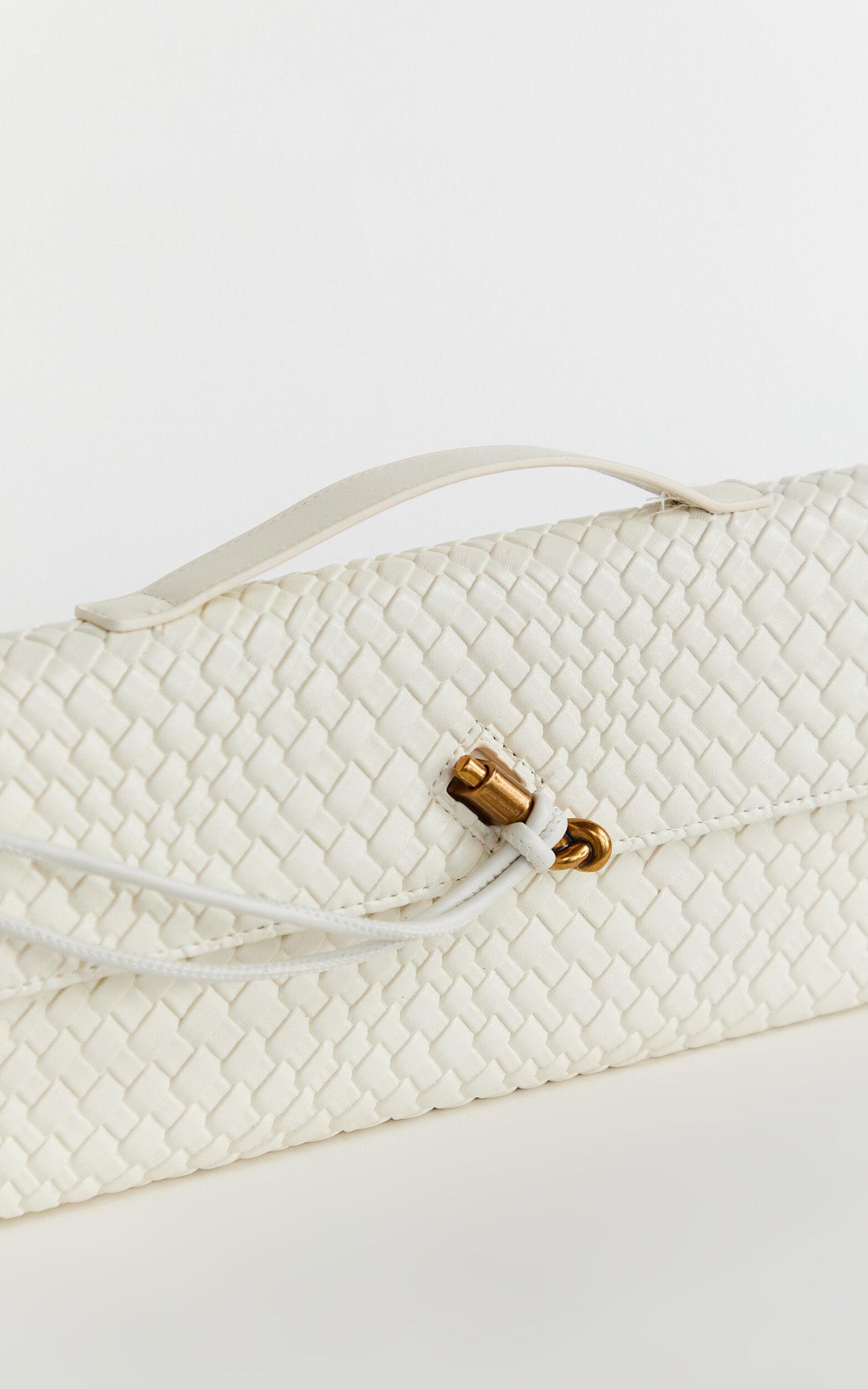 Krizza Bag - Woven Clutch Bag in White Product Image