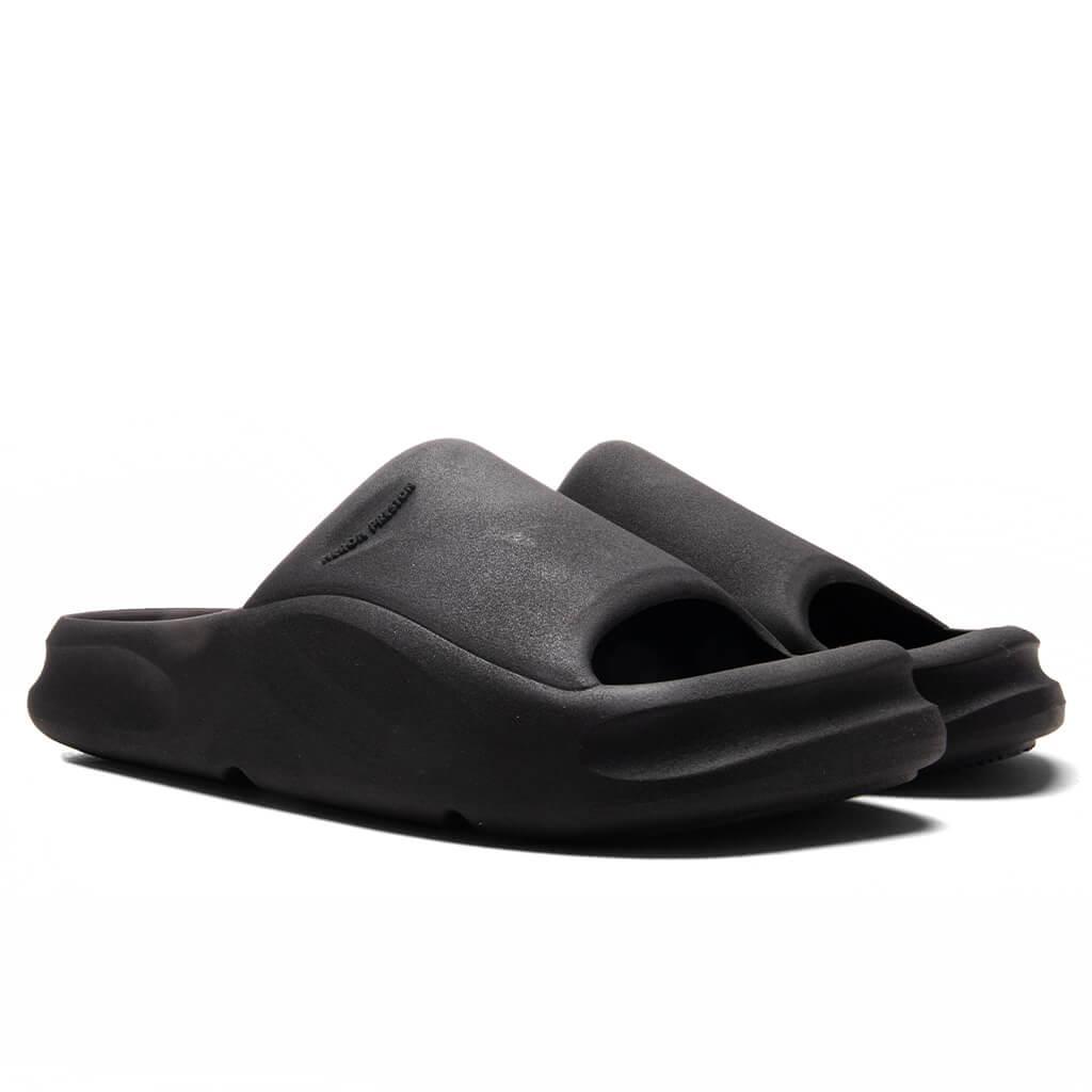 Eco Moulded Slider - Black//No Color Male Product Image