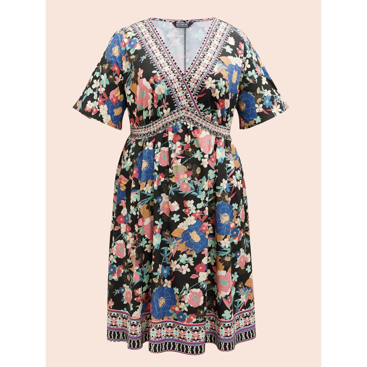 Plus Size Boho Print Shirred V-Neck Flared Midi Dress Black Women Resort Shirred V-neck Elbow-length sleeve Curvy BloomChic 28/5X Product Image