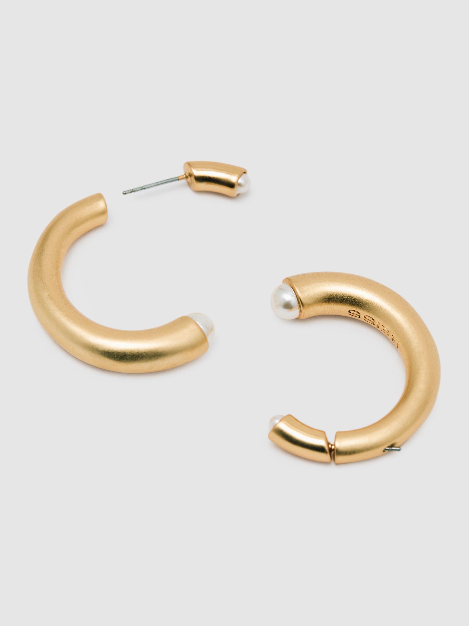 Tone Pearl Earrings in Gold Product Image