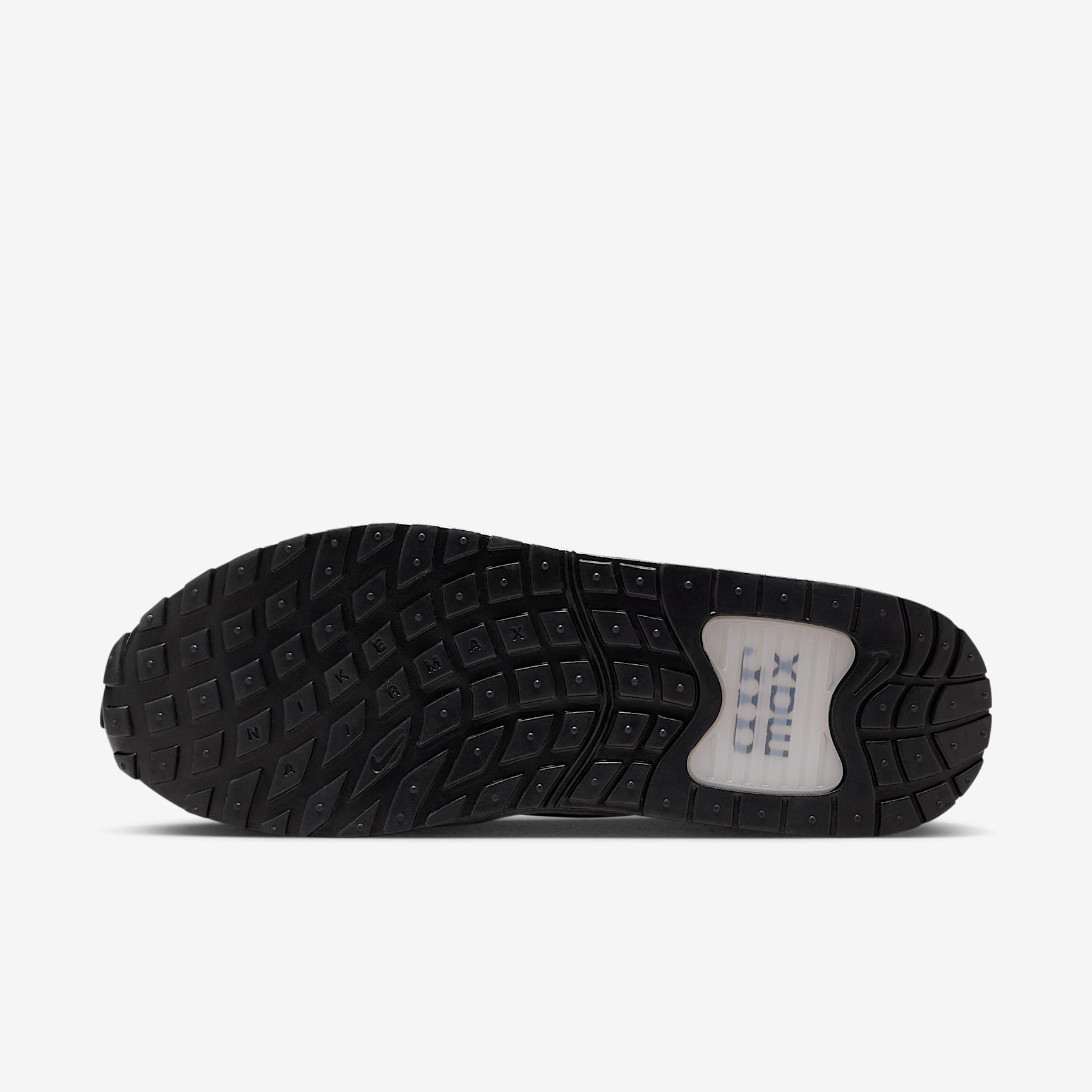 Nike College Air Max Verse (Michigan) Men's Shoes Product Image