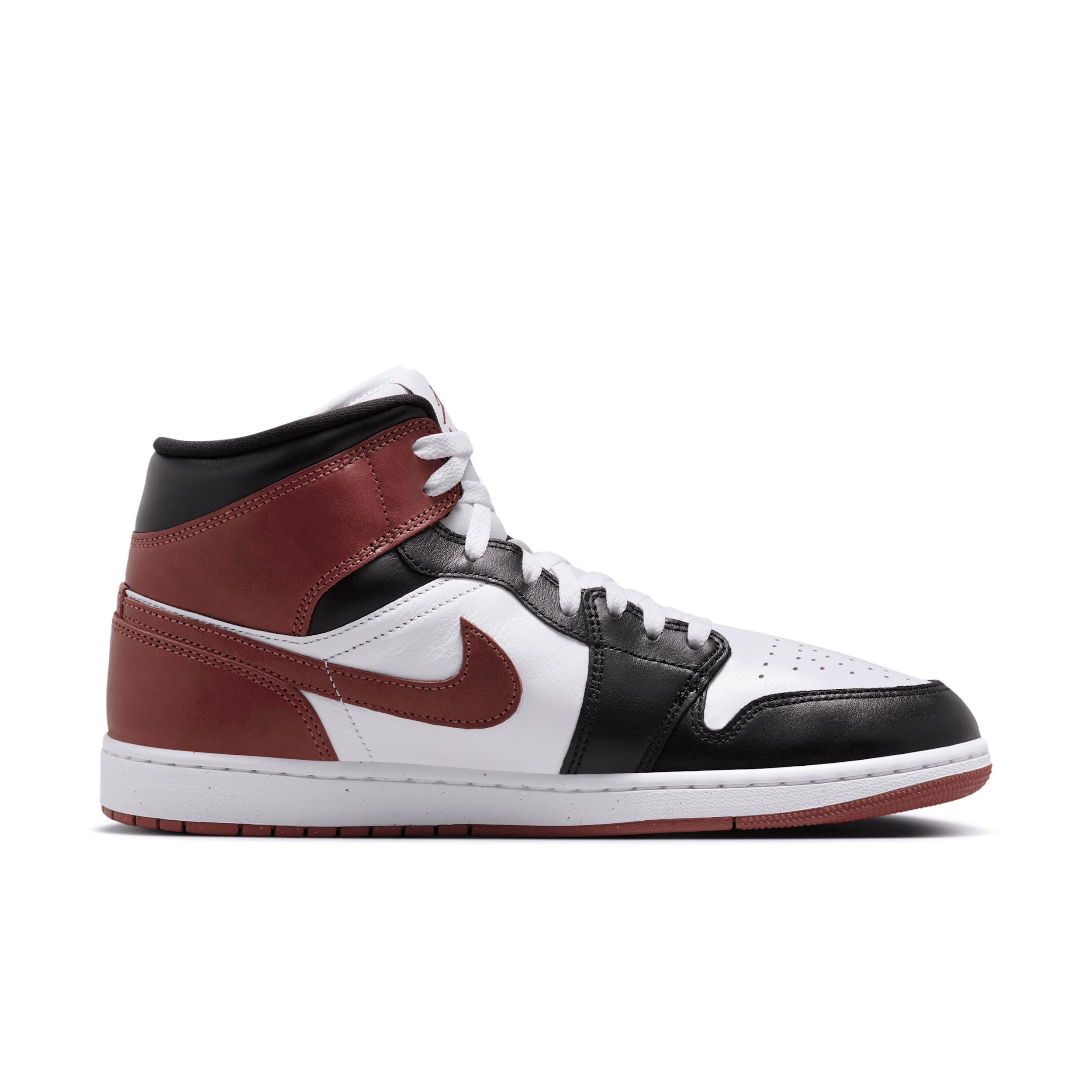 Men's Air Jordan 1 Mid SE Shoes Product Image