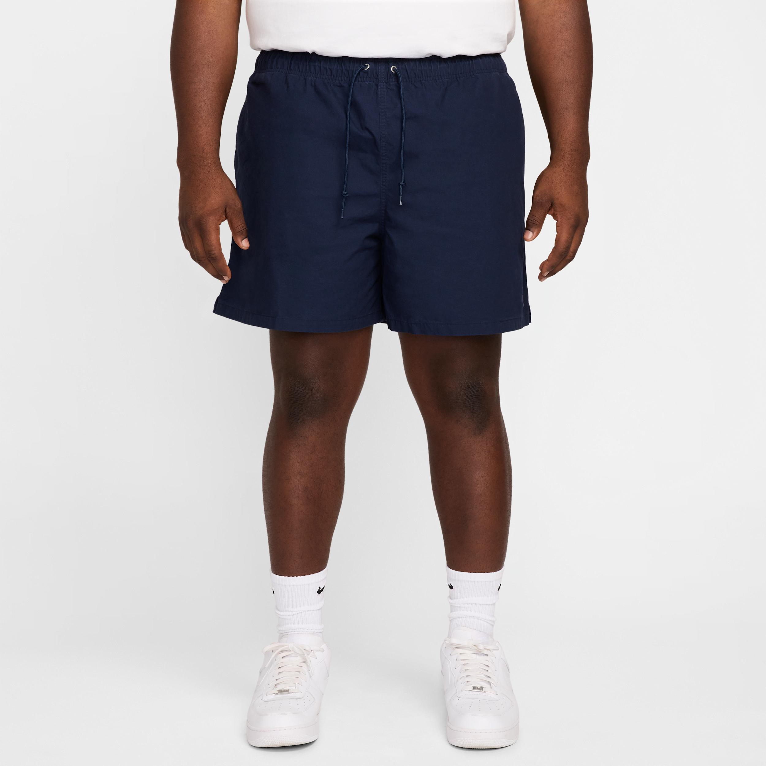 Nike Men's Club Flow Shorts Product Image