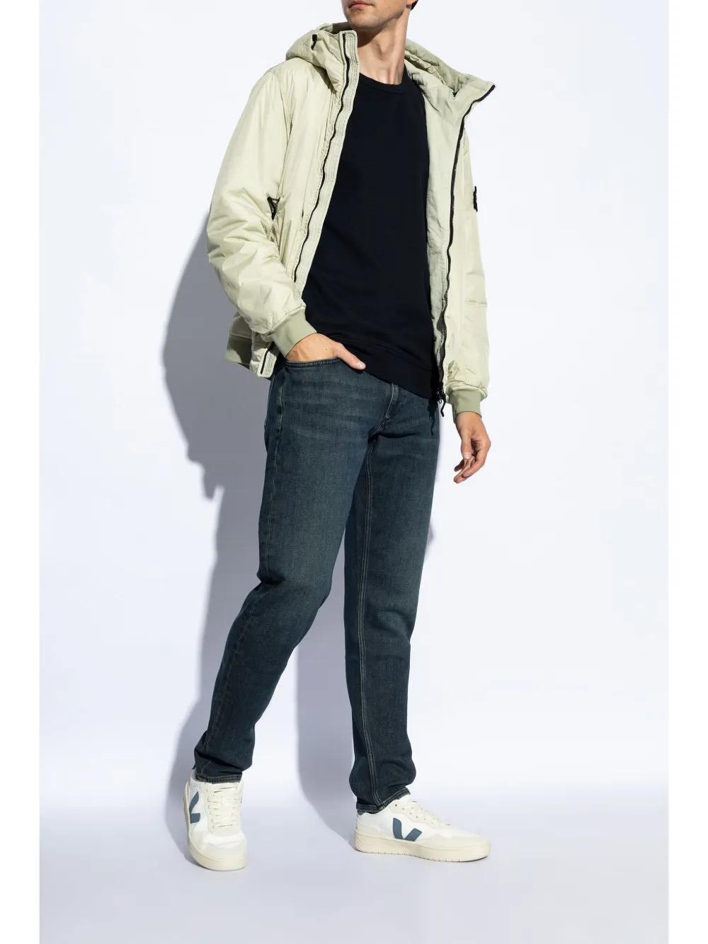 V-90 sneakers Product Image