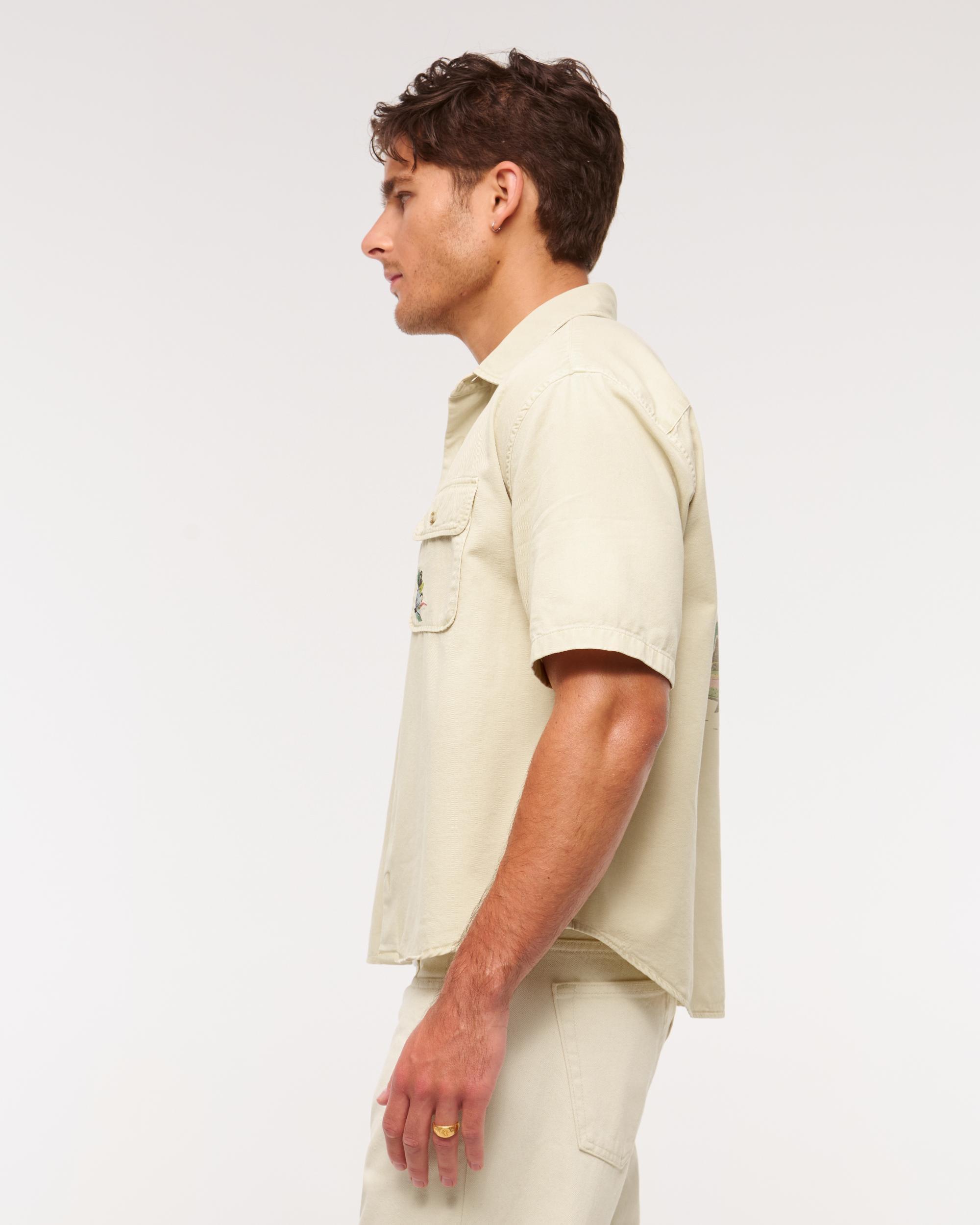 Short-Sleeve Cropped Graphic Workwear Button-Up Shirt Product Image
