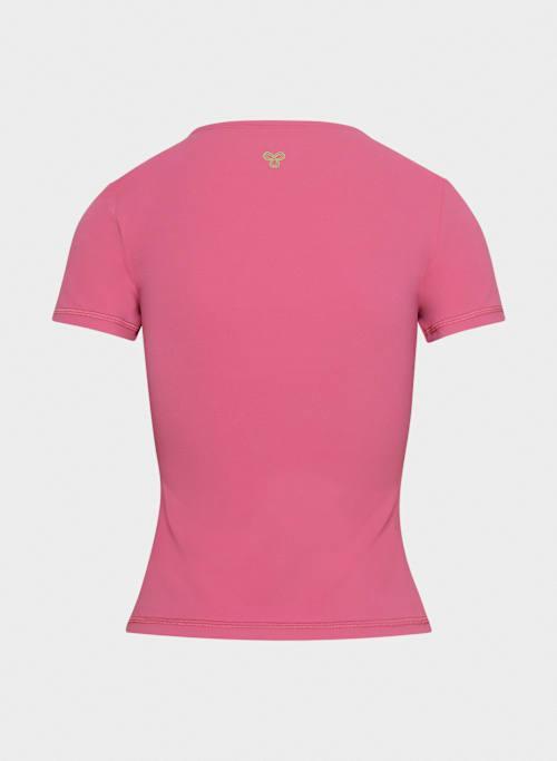 butter essential t-shirt Product Image