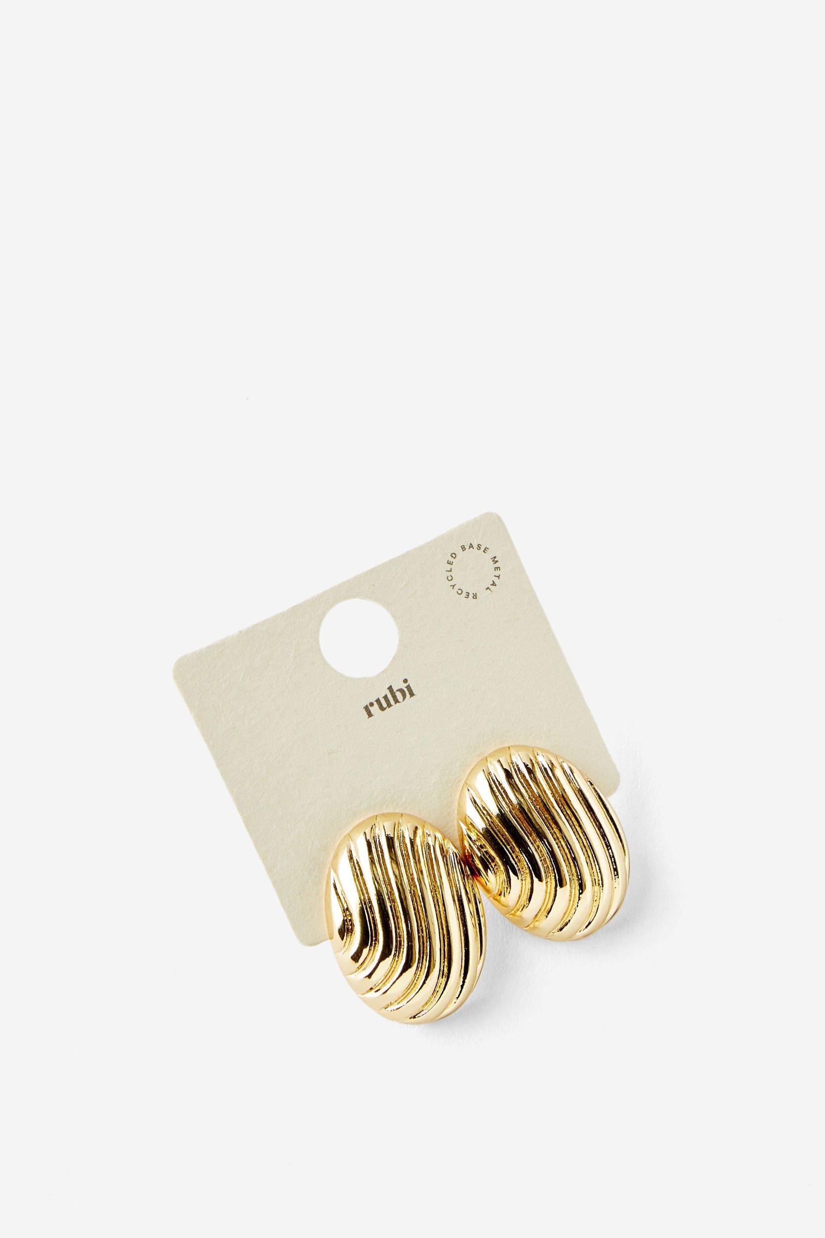 Mid Charm Earring Product Image