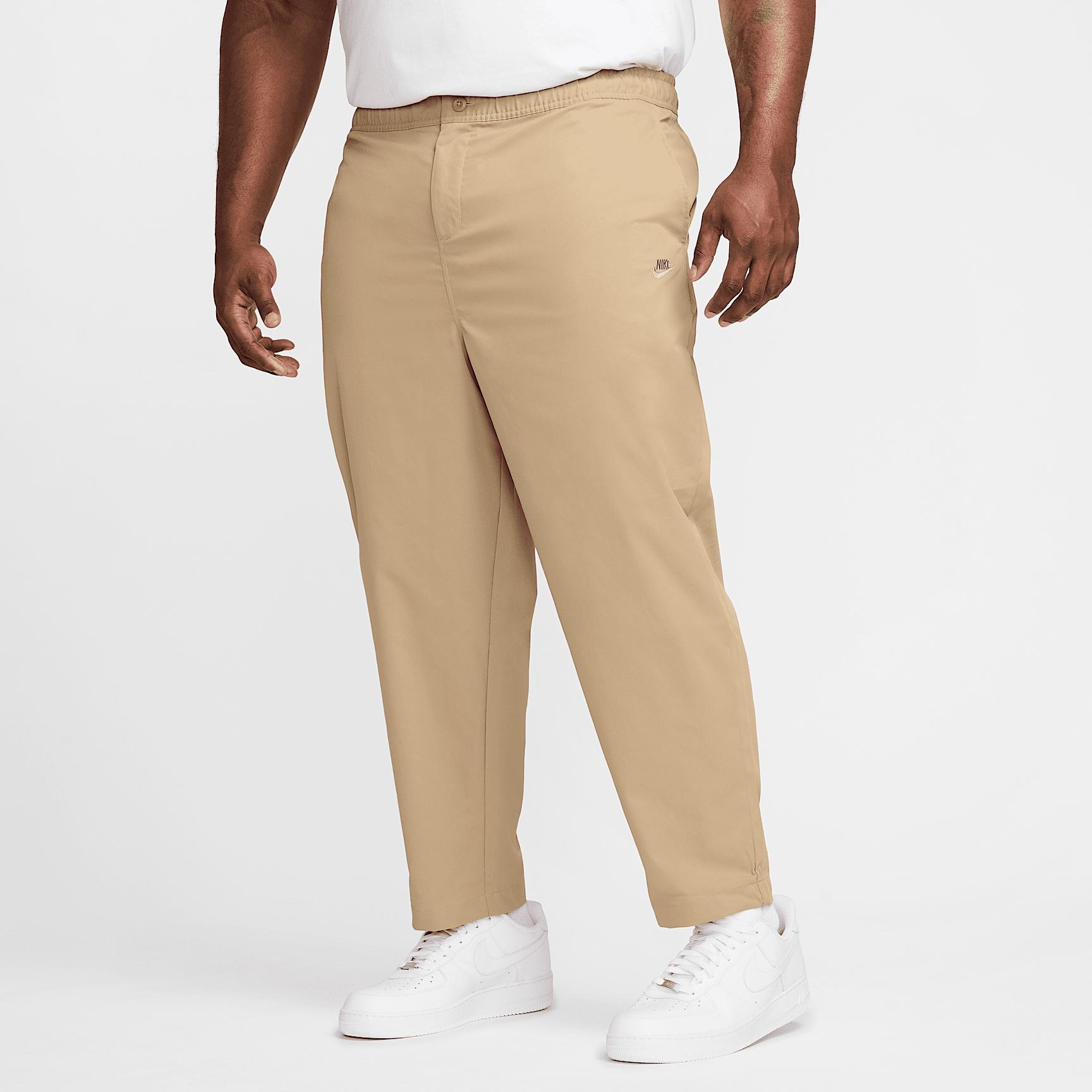 Nike Men's Club Woven Tapered Pants Product Image