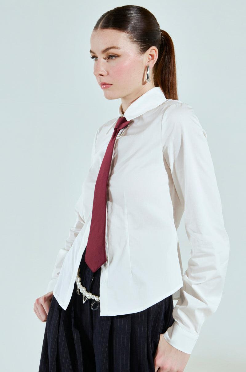 I'M THE BOSS BUTTON DOWN Product Image
