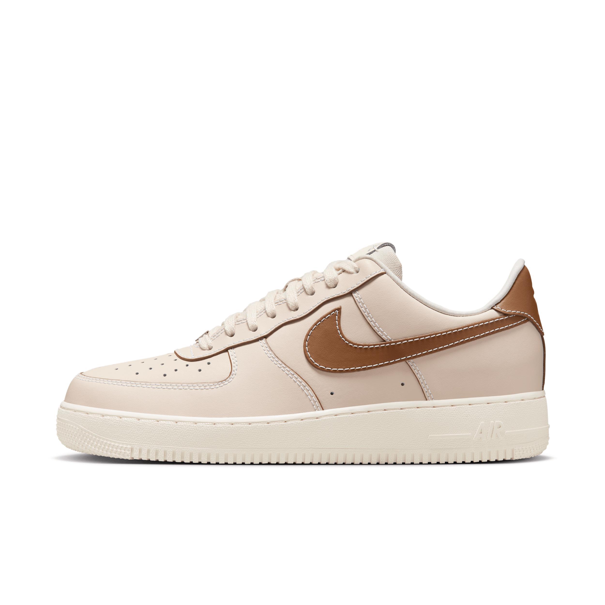 Nike Men's Air Force 1 '07 Shoes Product Image