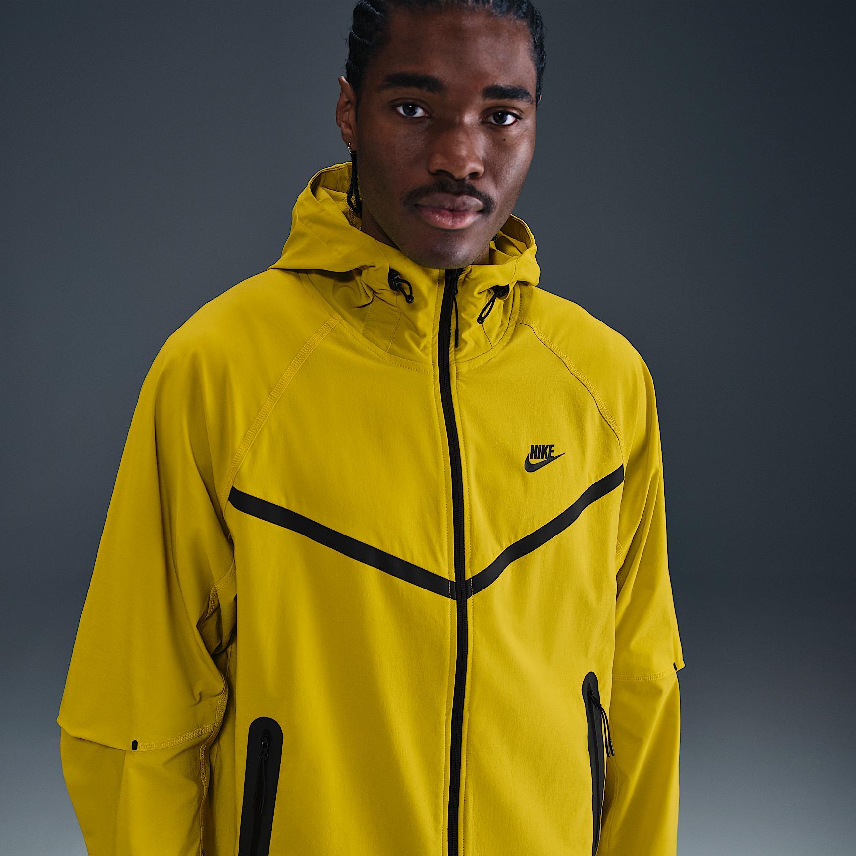 Nike Men's Tech Woven Jacket Product Image