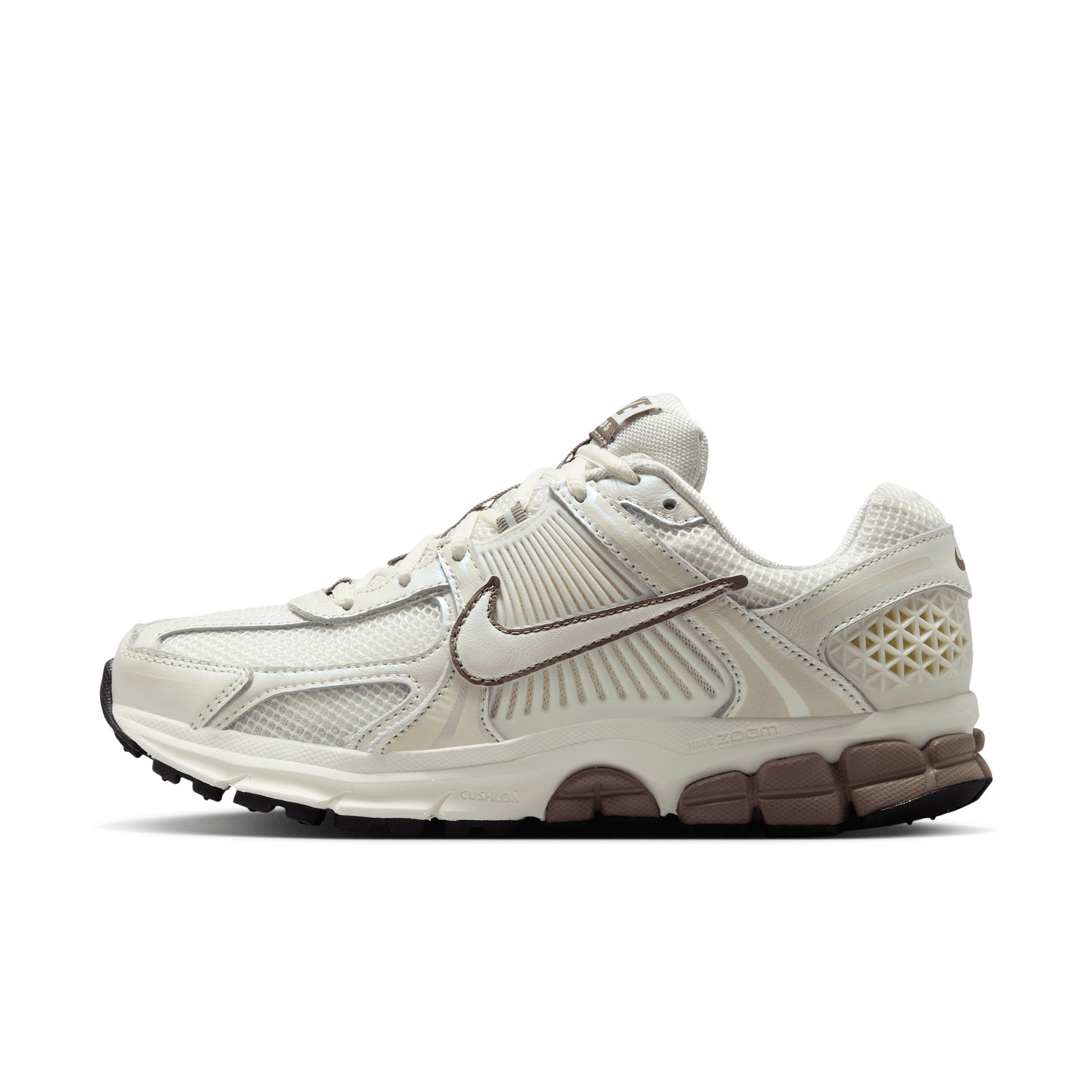 Nike Women's Zoom Vomero 5 Shoes Product Image