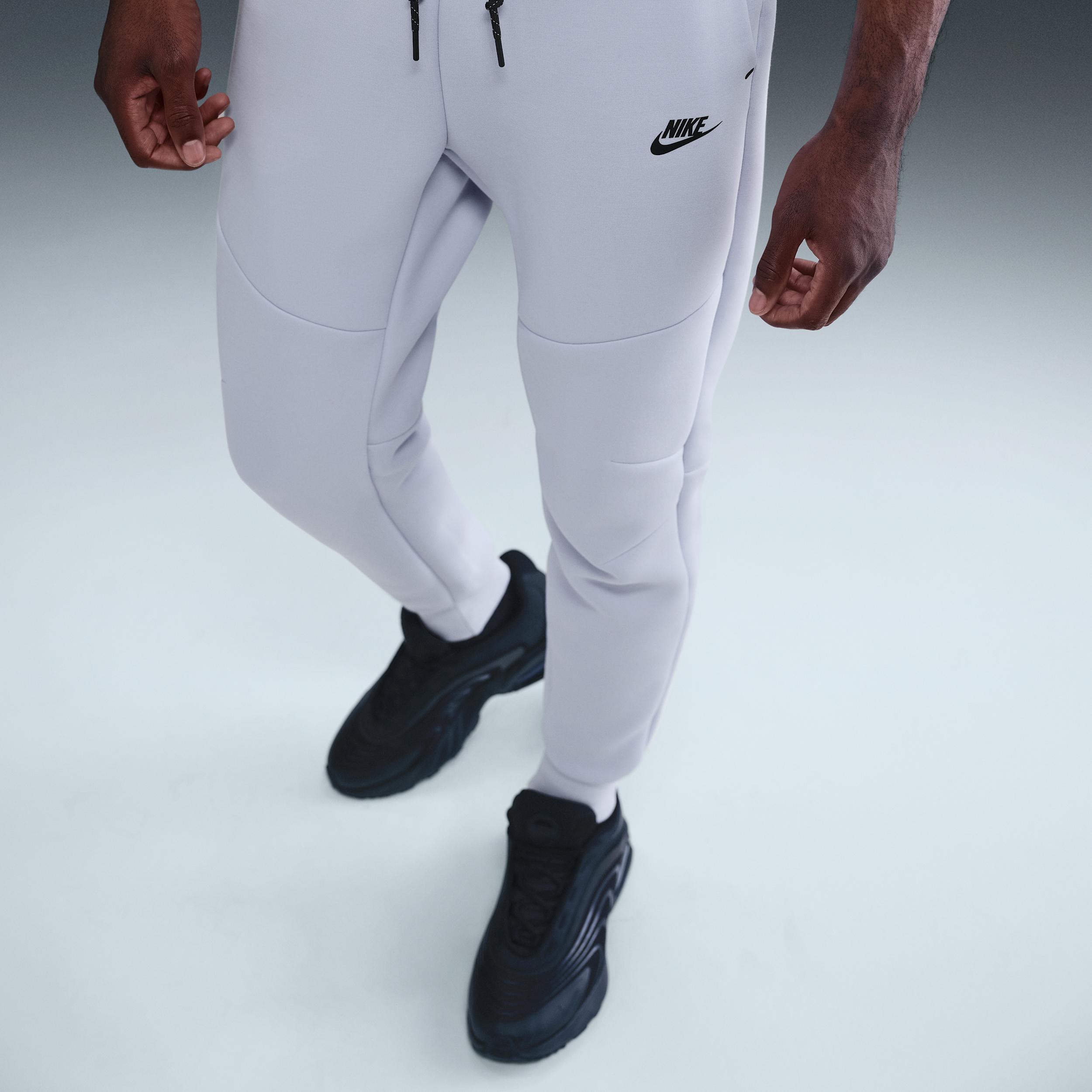 Nike Men's Tech Fleece Jogger Pants Product Image