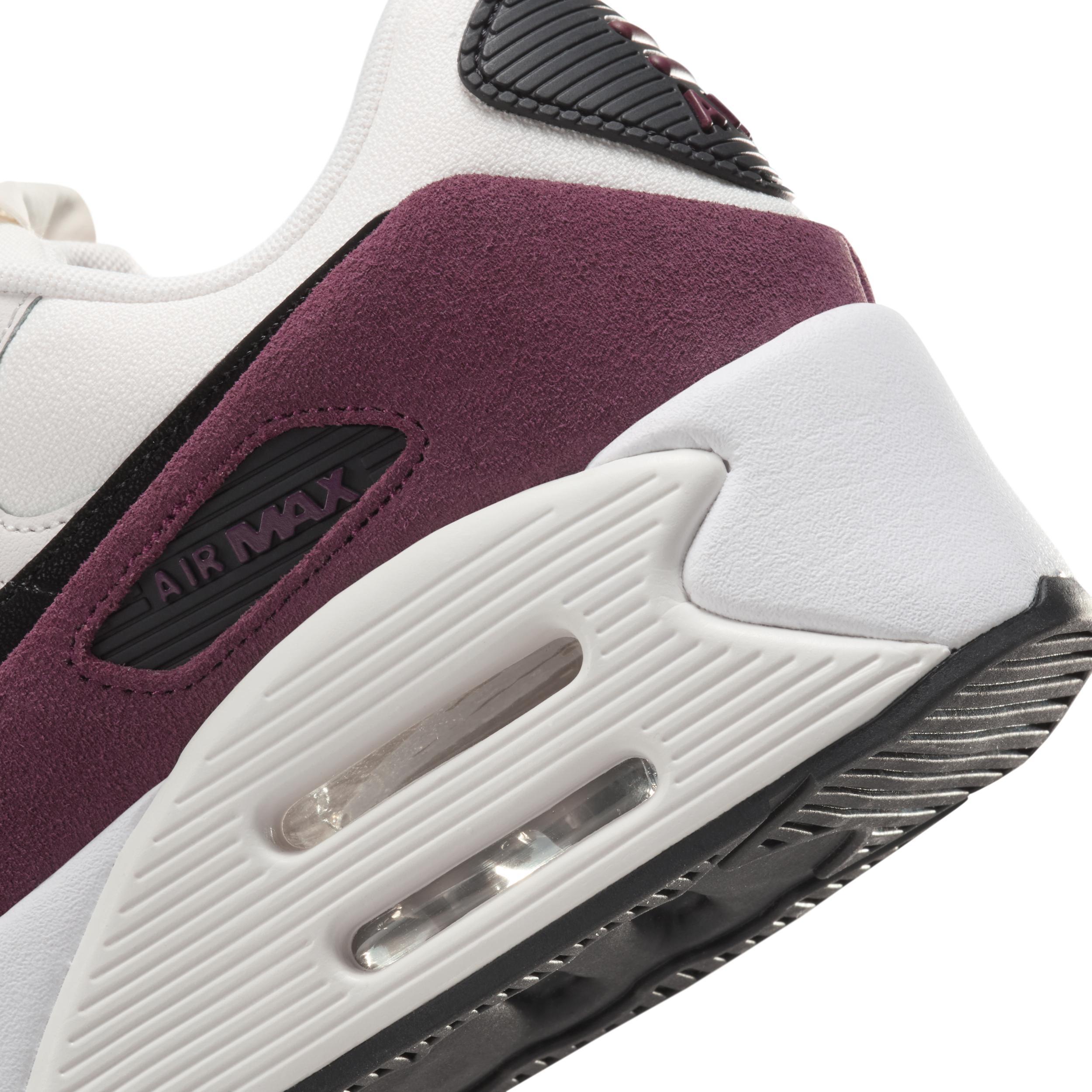 Nike Women's Air Max 90 LV8 Shoes Product Image