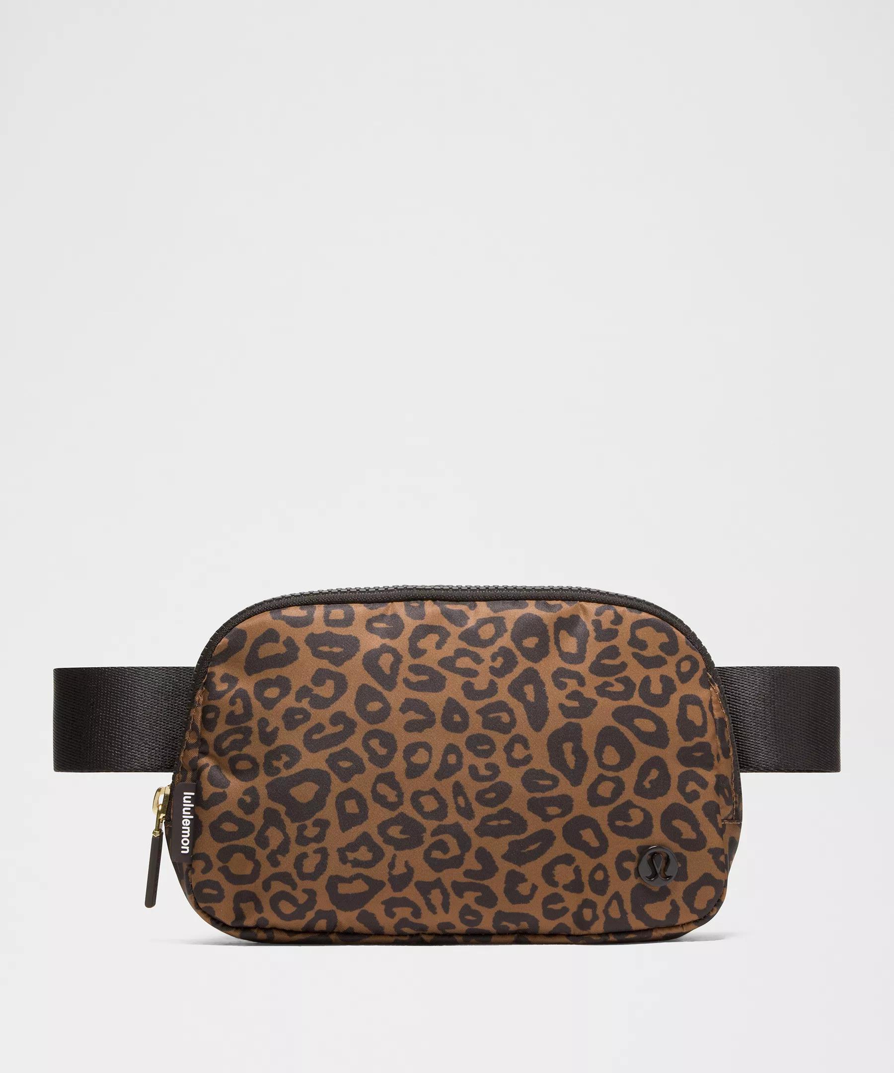 Everywhere Belt Bag 1L Product Image