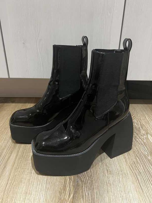 TEASER BLACK PATENT - SM REBOOTED Female Product Image