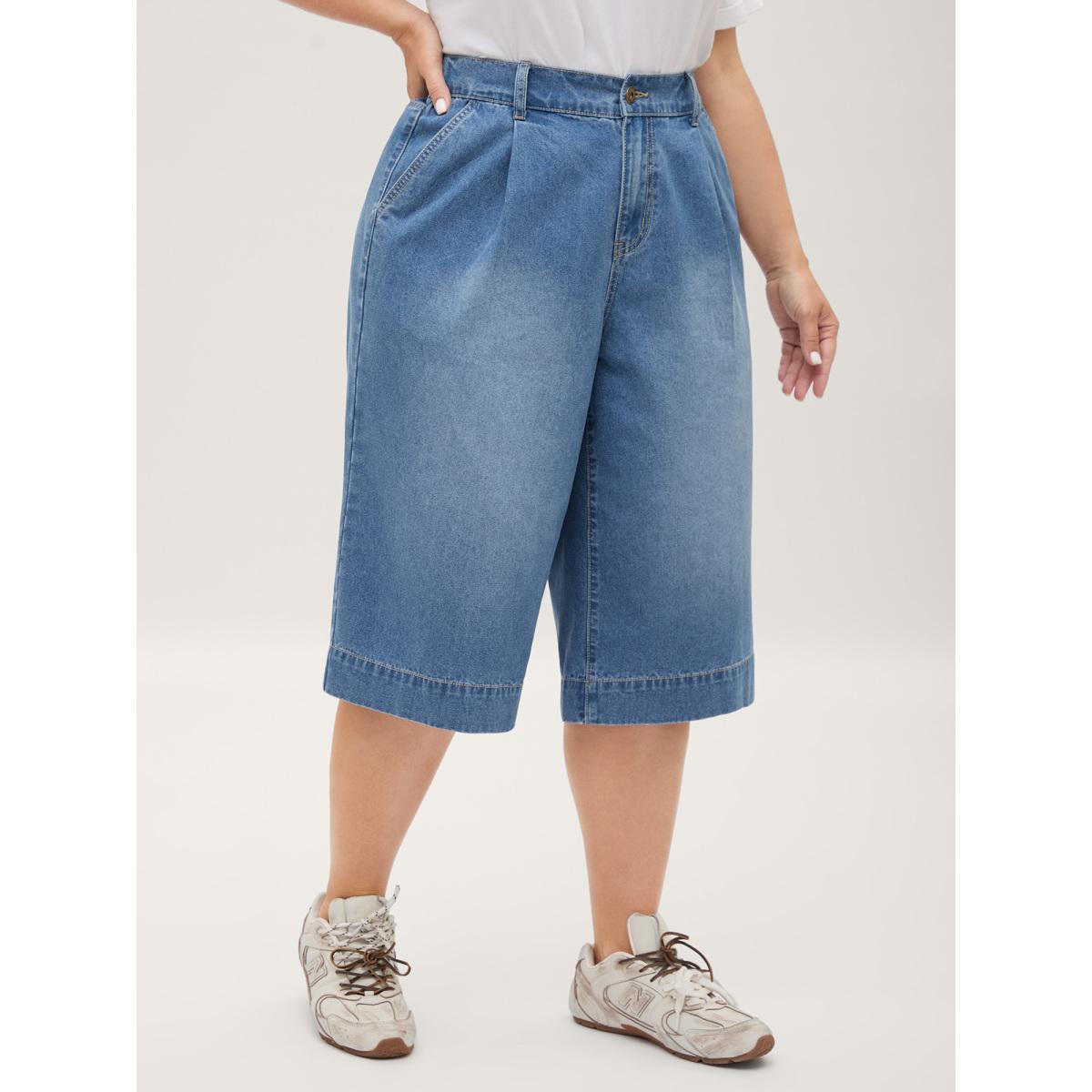 Plus Size Stretchy Back-Waist Cropped Jeans Women Denimlightblue No stretch Slanted pocket Jeans BloomChic 24/3X Product Image