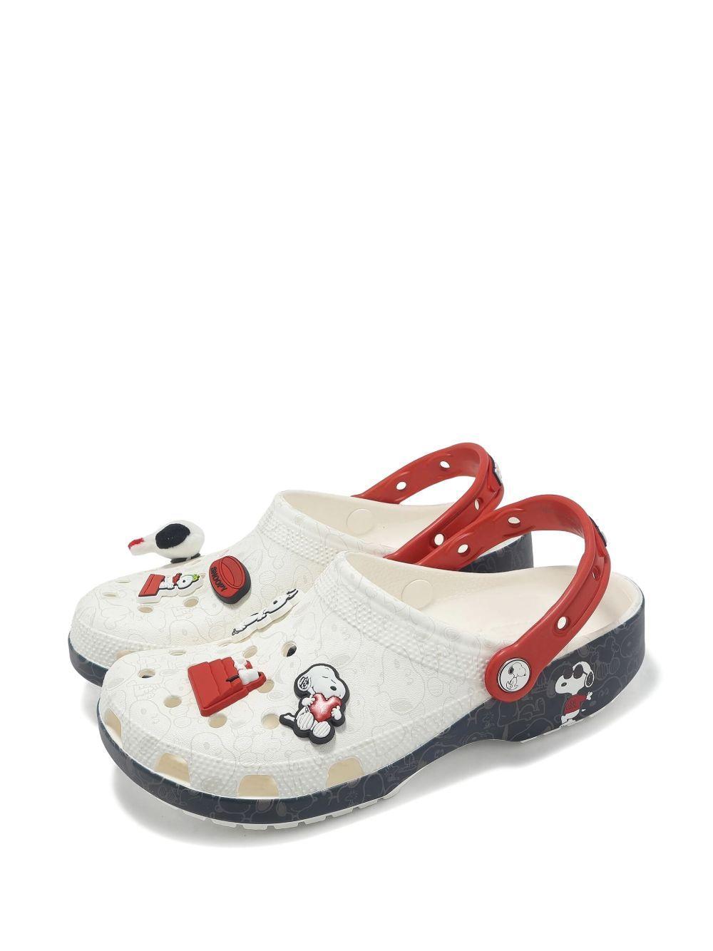 x Peanuts Classic "Snoopy" clogs Product Image