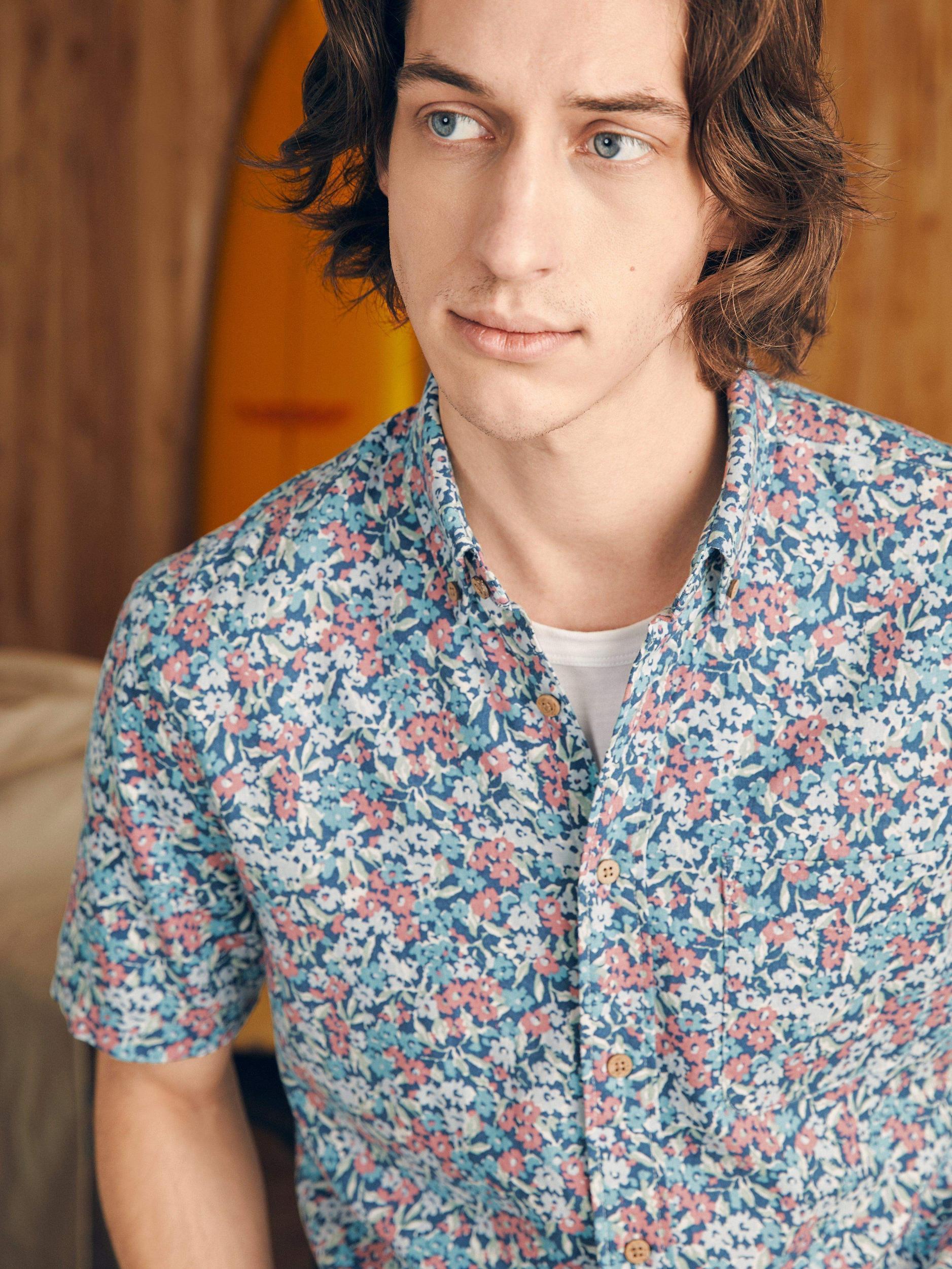 Short-Sleeve Breeze Shirt - Seafoam Beach Blossom Male Product Image