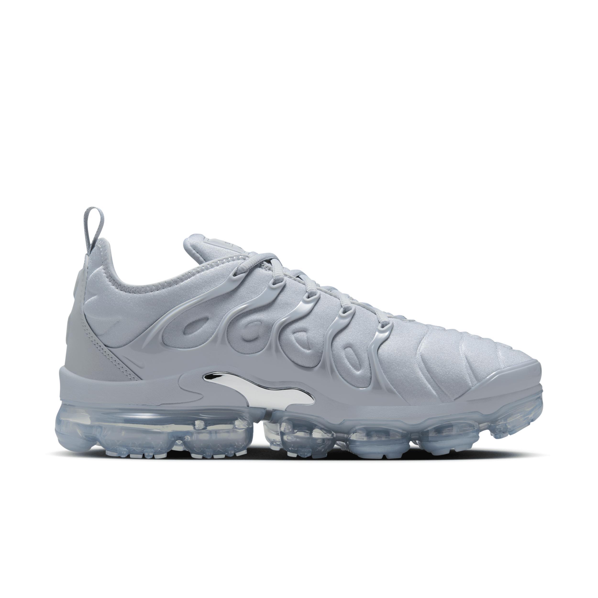 Nike Men's Air VaporMax Plus Shoes Product Image