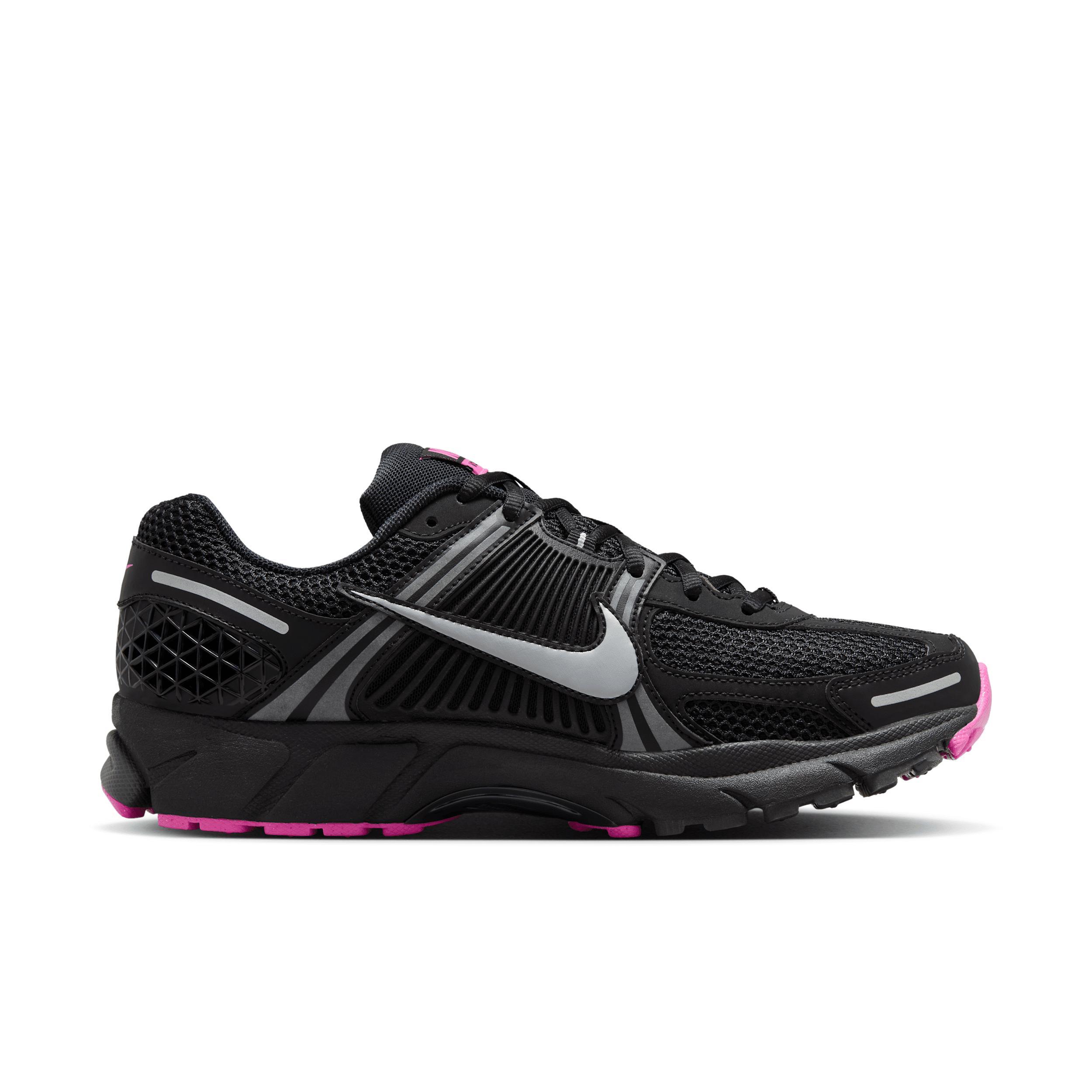 Nike Men's Zoom Vomero 5 Shoes Product Image