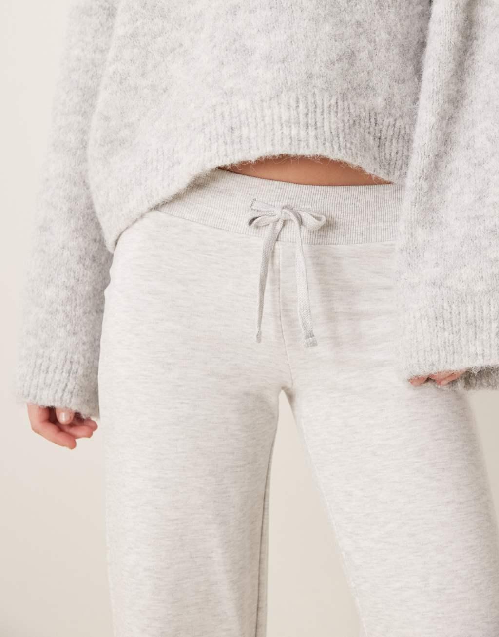 Gina Tricot slim low waist sweatpants in light gray melange Product Image