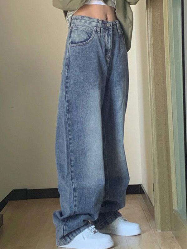 Pocket Design Blue Wash Boyfriend Jeans Product Image