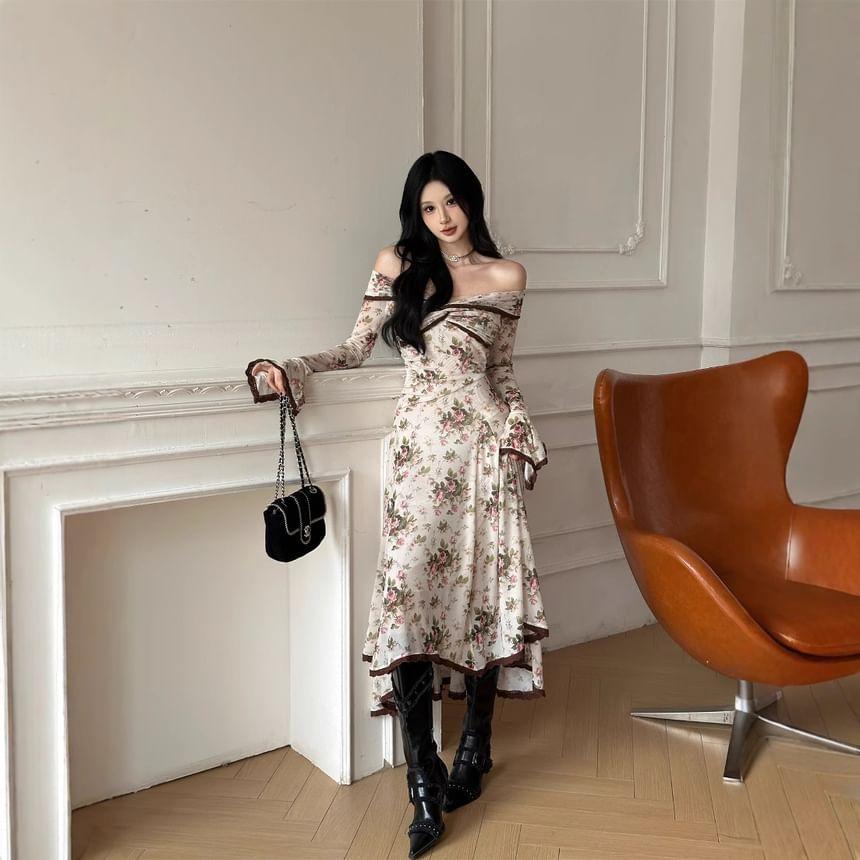 Bell Sleeve Off-Shoulder Lace-Trim Floral Print Slim-Fit Midi Bodycon Dress Product Image