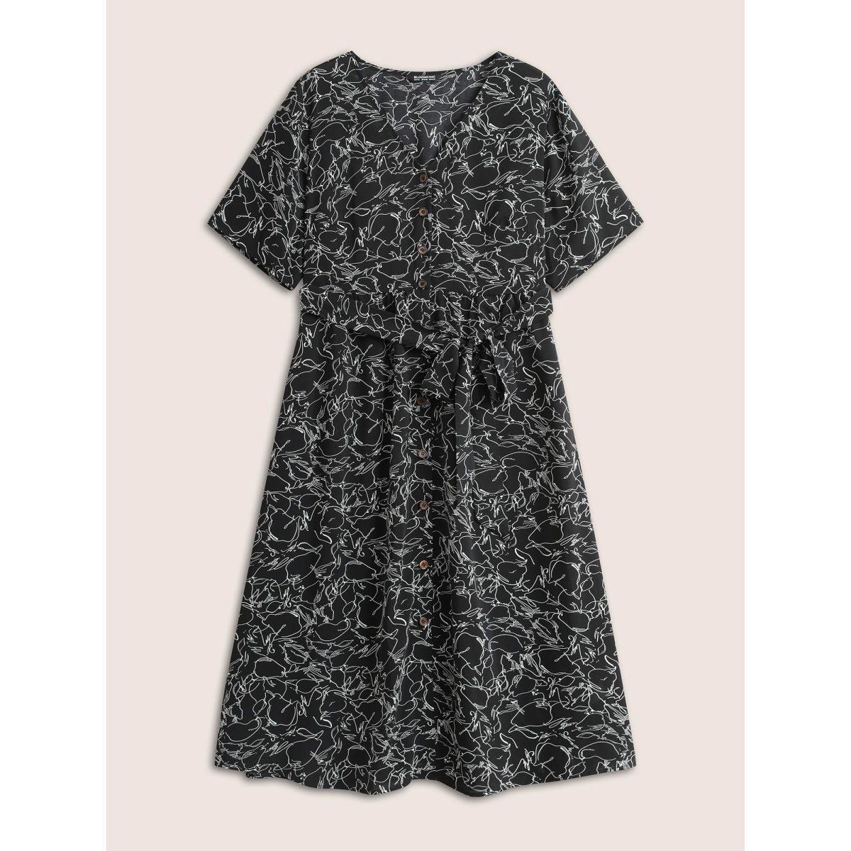 Plus Size Floral Button Through Belted Pocket Dress Black Women At the Office Belted V-neck Short sleeve Curvy Midi Dress BloomChic 22-24/3X Product Image