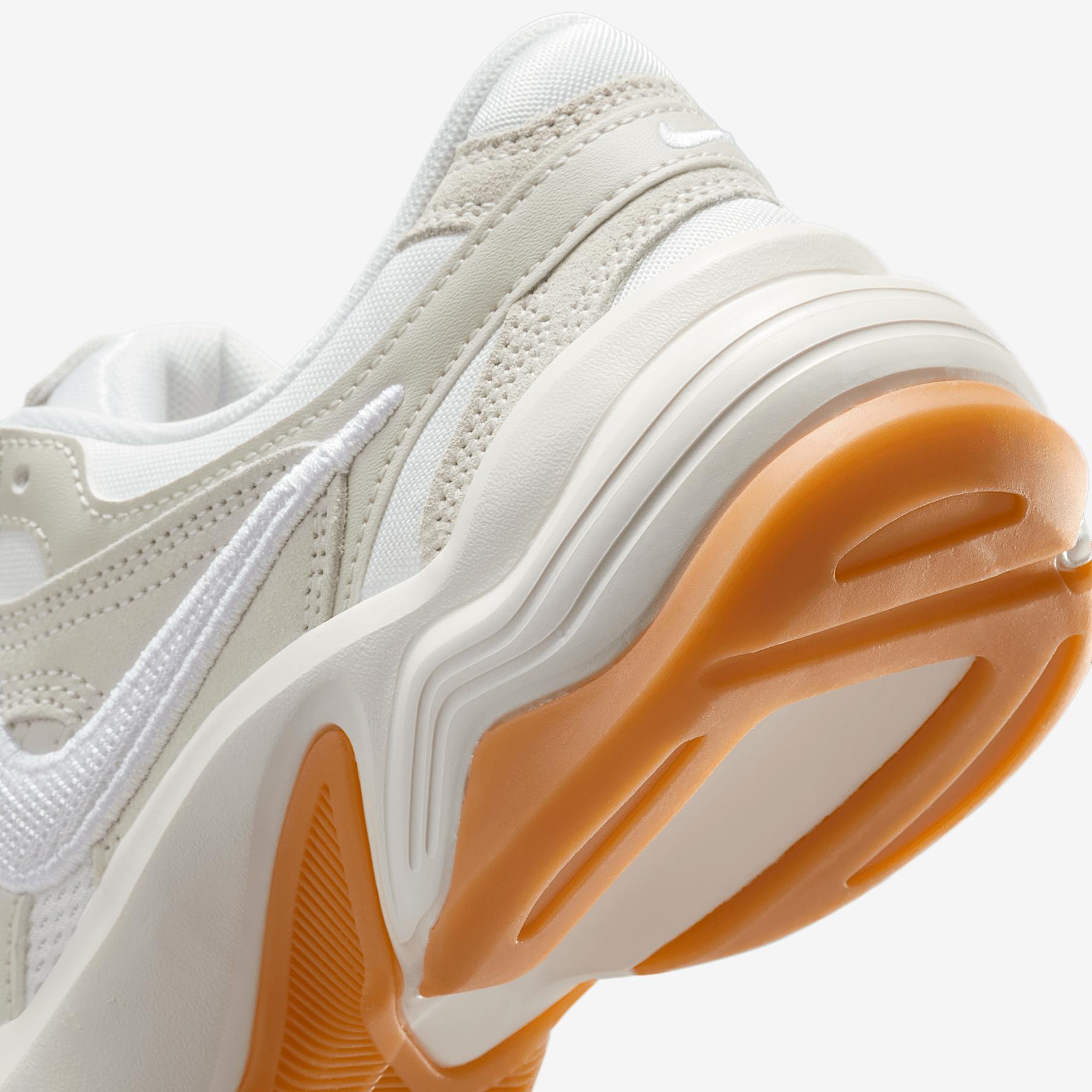 Nike Women's AL8 Shoes Product Image